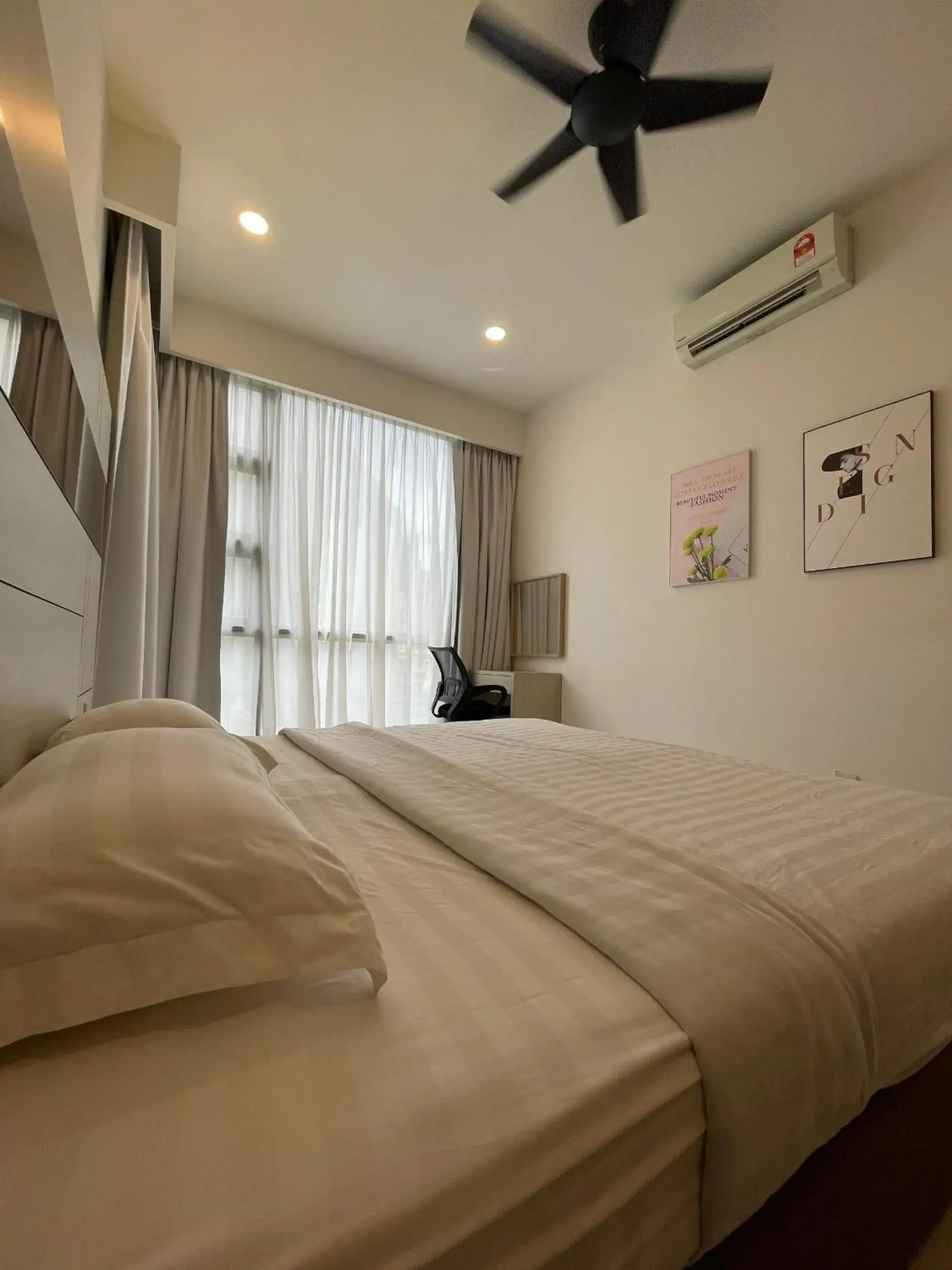 Bed in The Robertson-Bukit Bintang by PILLOWTALKS Bed in The Robertson-Bukit Bintang by PILLOWTALKS