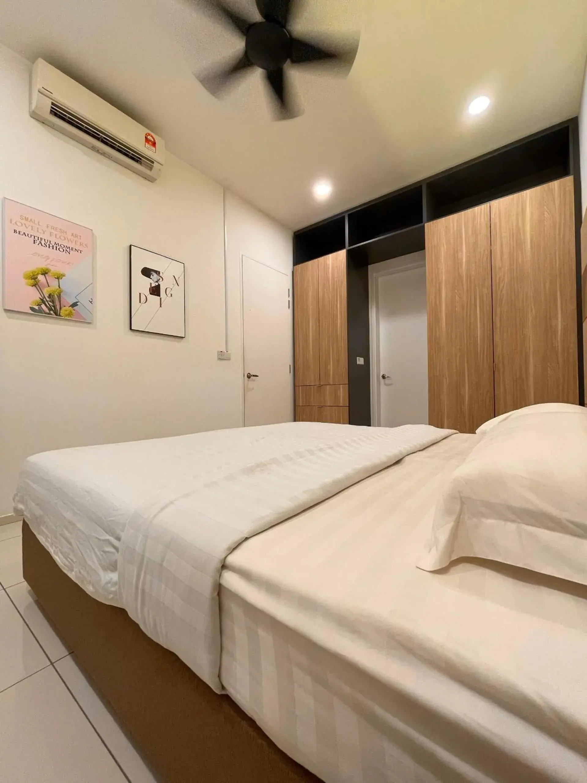 Bed in The Robertson-Bukit Bintang by PILLOWTALKS Bed in The Robertson-Bukit Bintang by PILLOWTALKS
