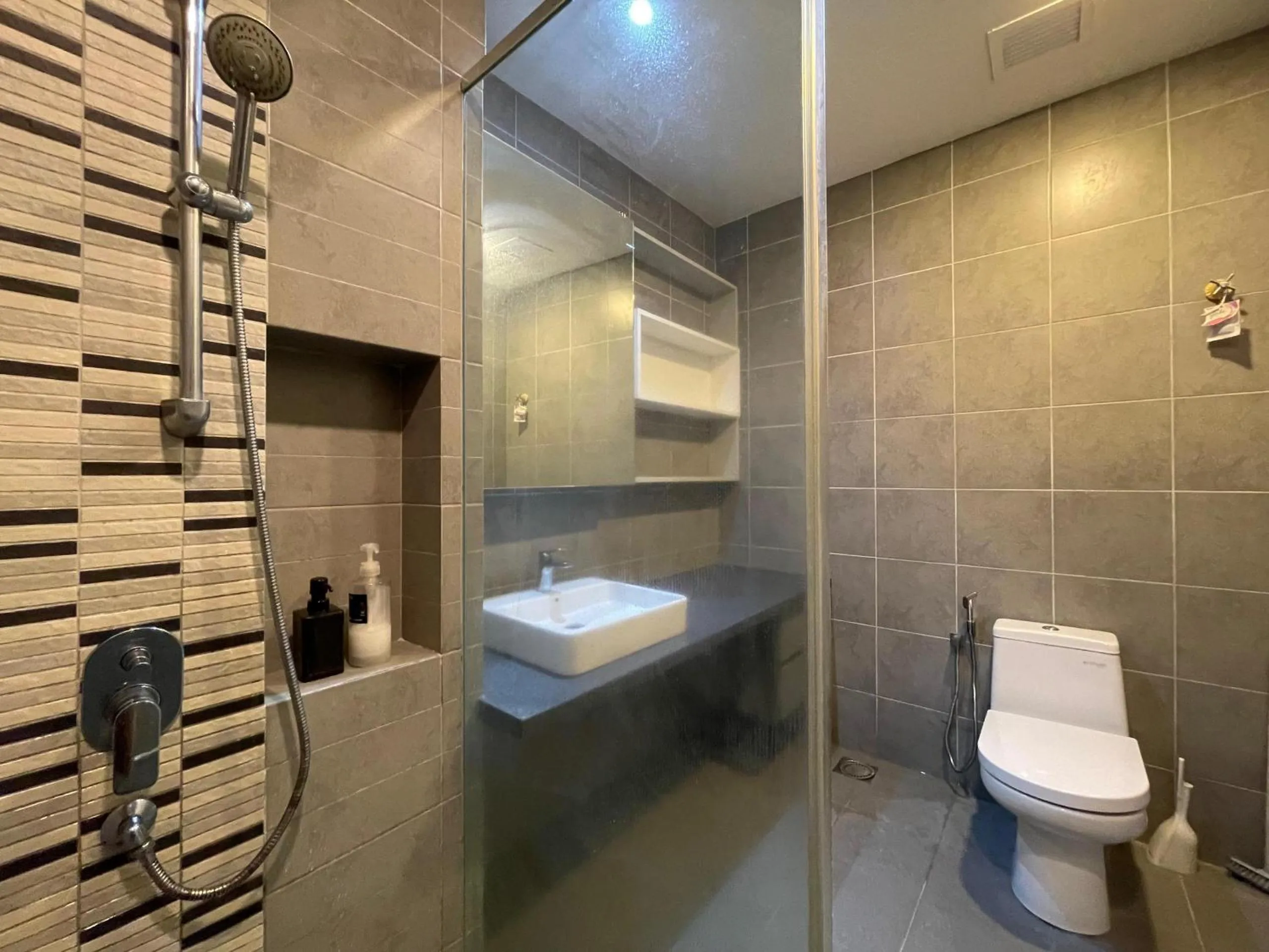 The Robertson-Bukit Bintang by PILLOWTALKS