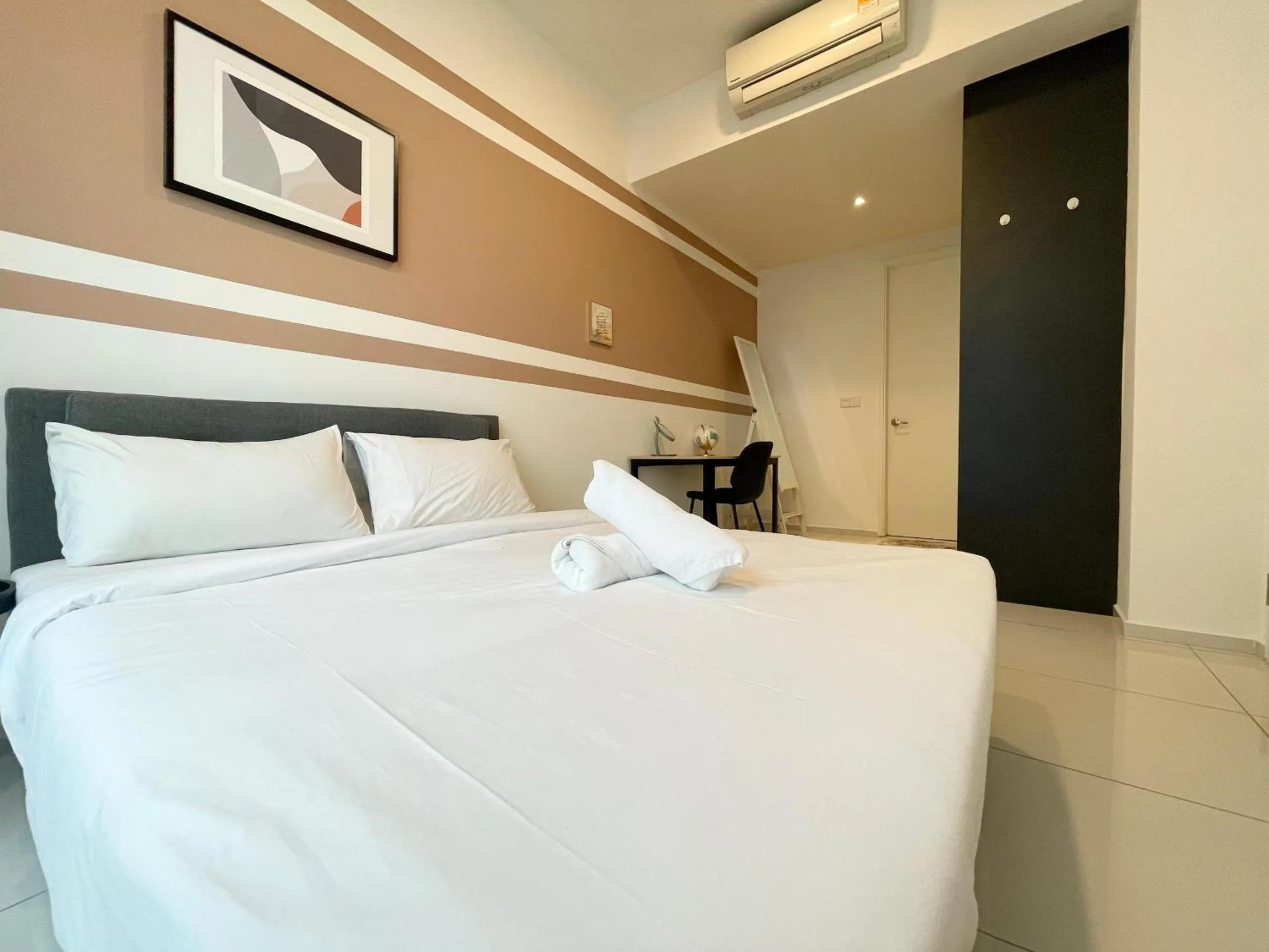 Bed in The Robertson-Bukit Bintang by PILLOWTALKS