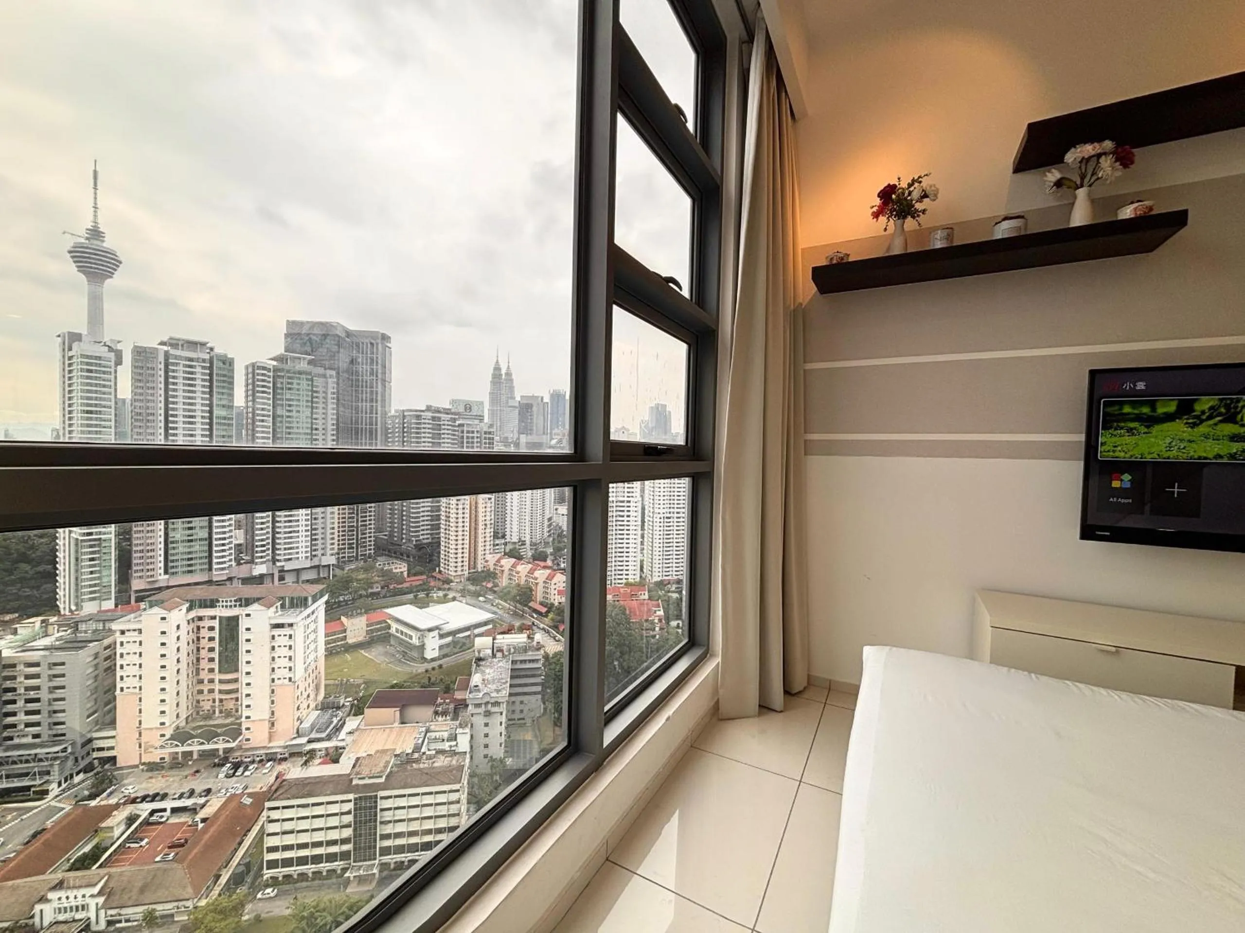 Bed in The Robertson-Bukit Bintang by PILLOWTALKS