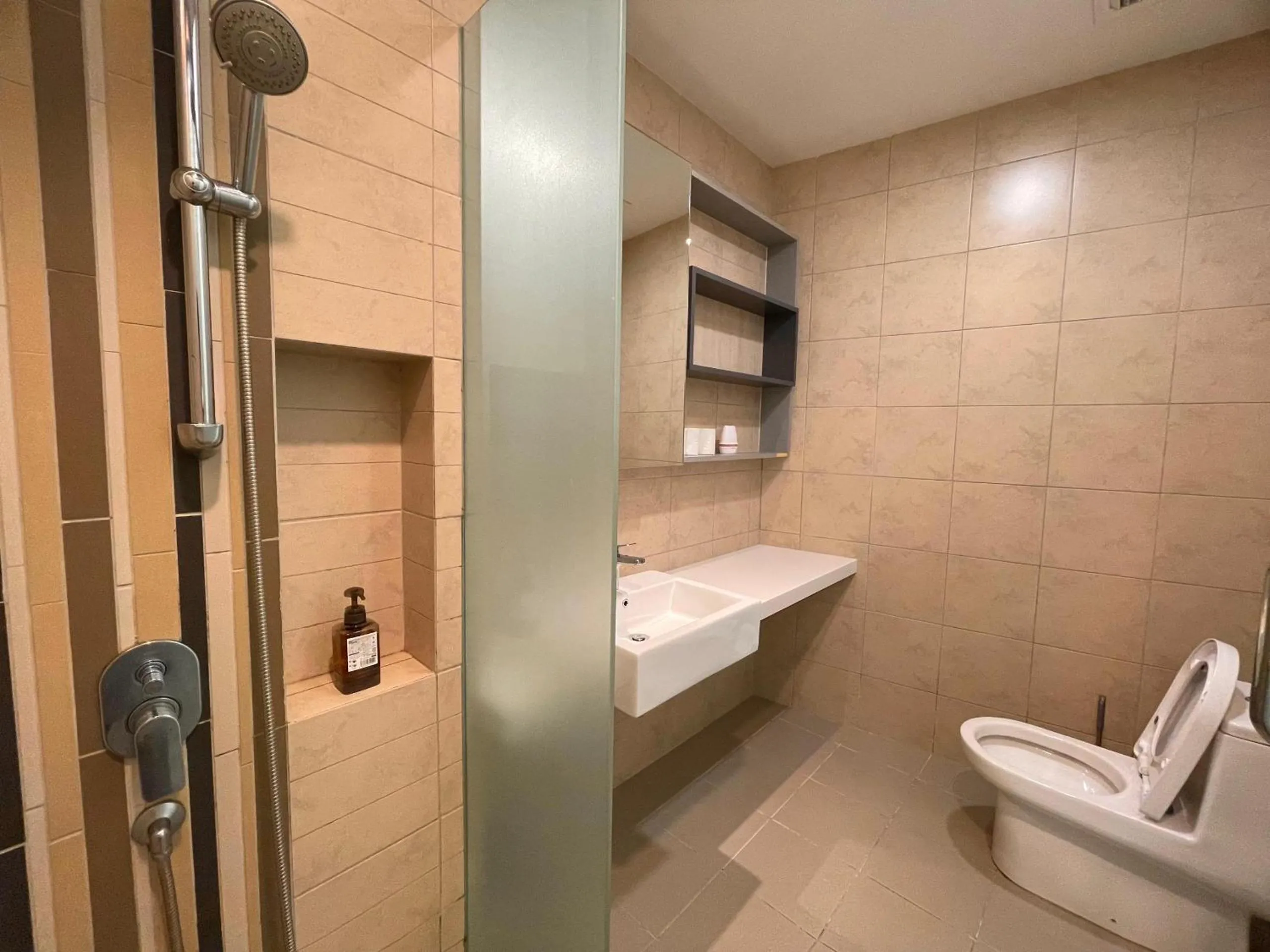 The Robertson-Bukit Bintang by PILLOWTALKS