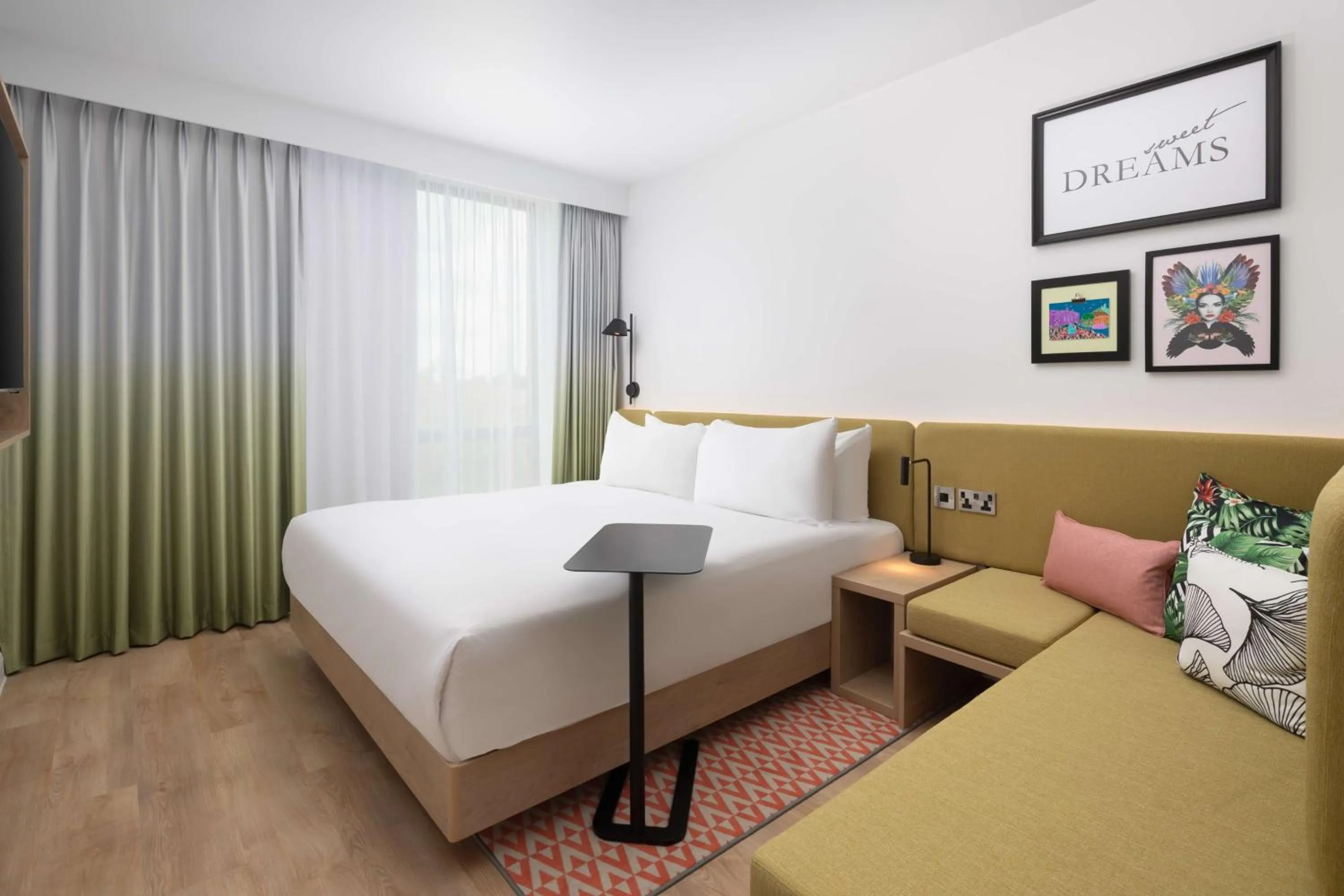 Bed in Hampton By Hilton Nuneaton