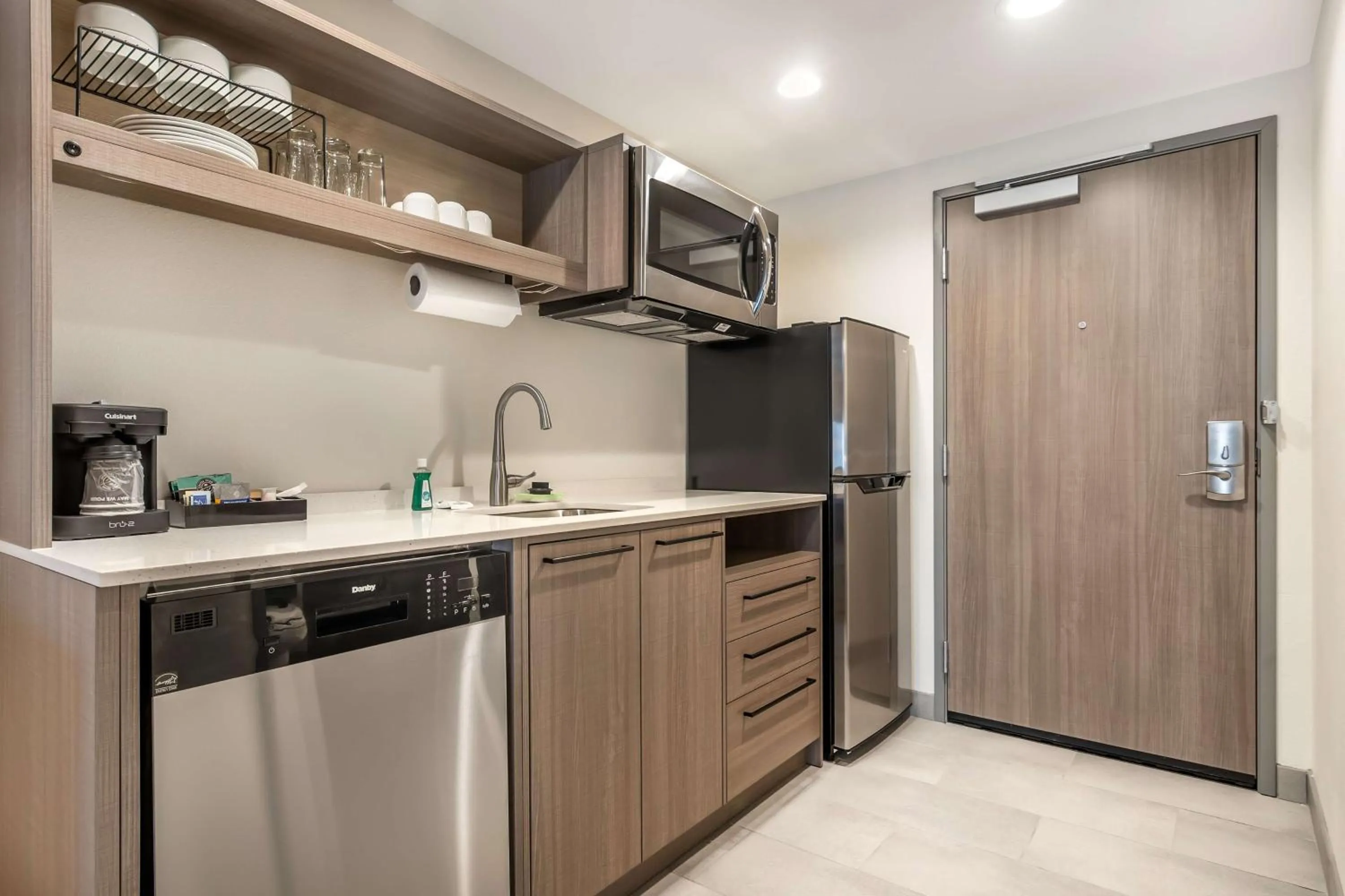 Kitchen or kitchenette in Home2 Suites By Hilton Reynoldsburg Columbus East