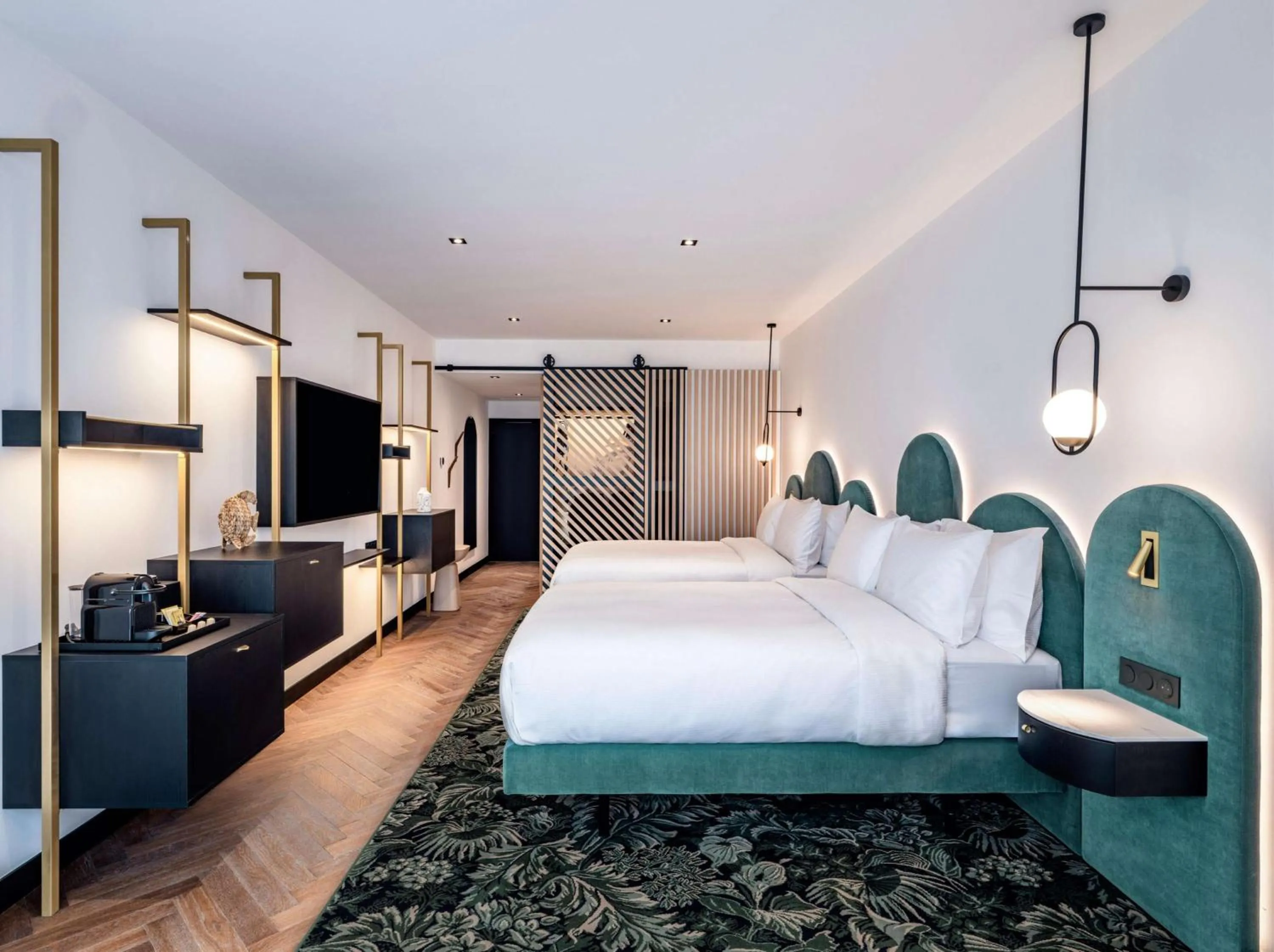 Bed in Doubletree By Hilton Nice Centre Iconic