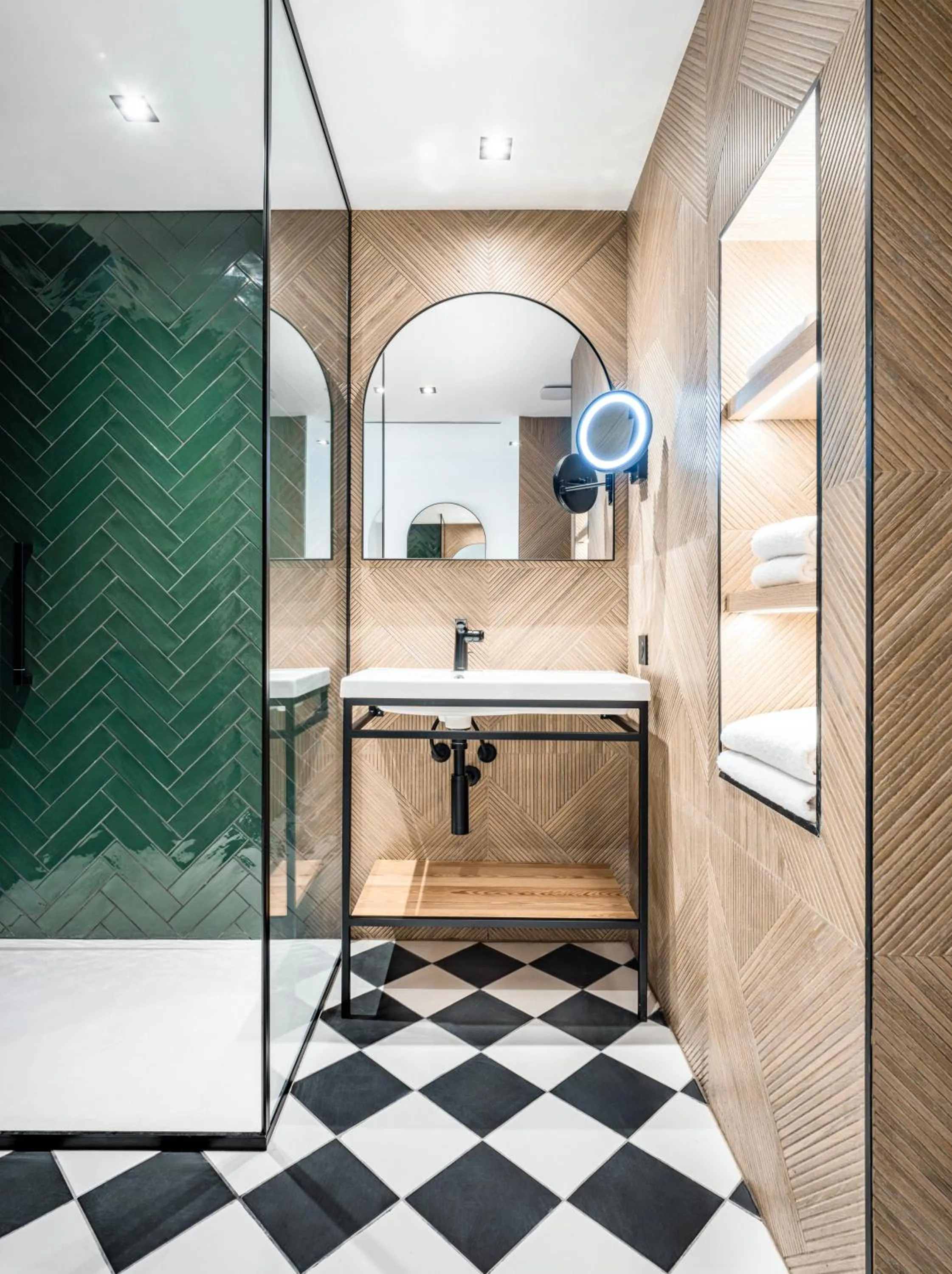 Bathroom in Doubletree By Hilton Nice Centre Iconic