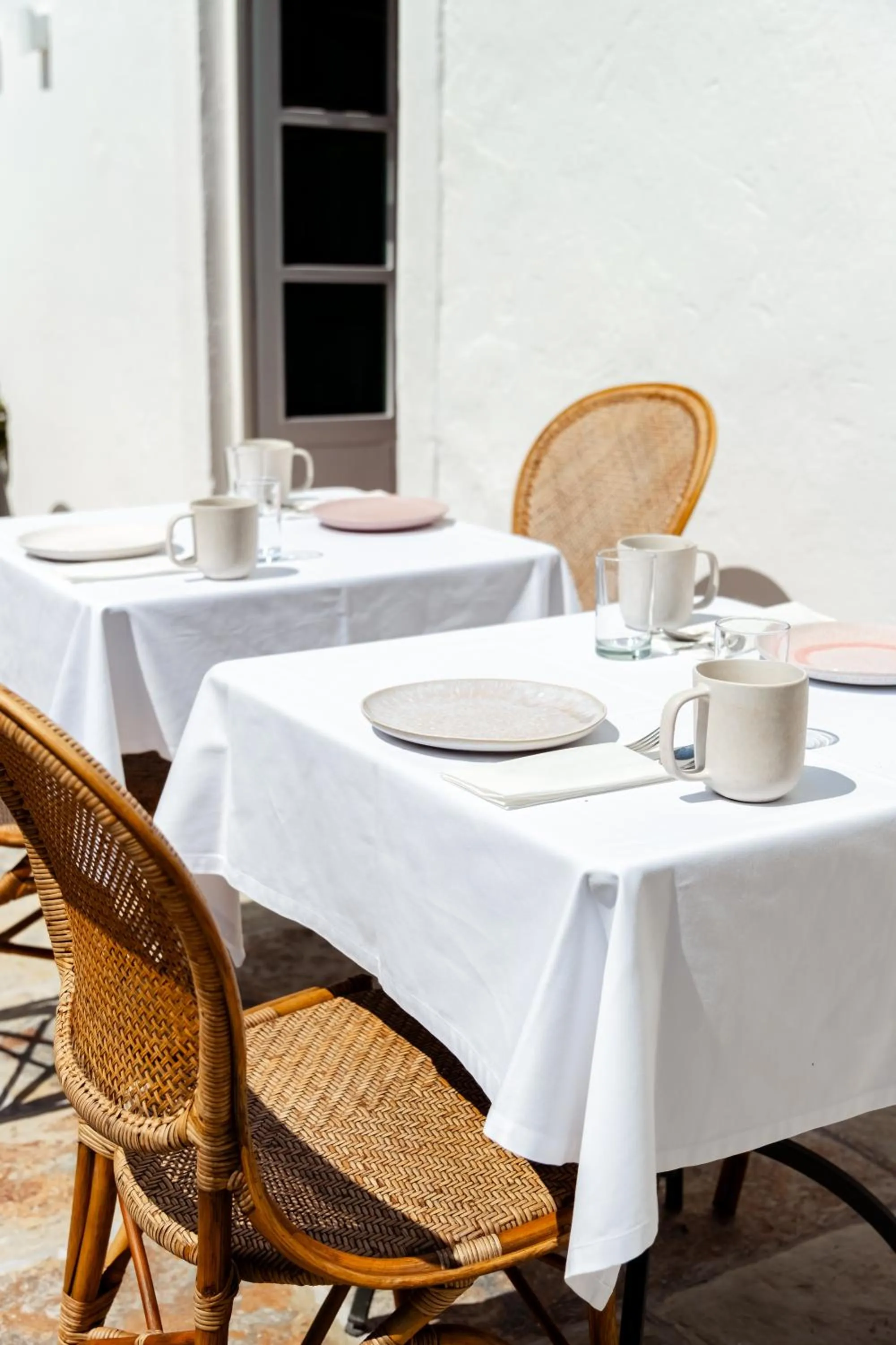 Dining area in Amada Moura