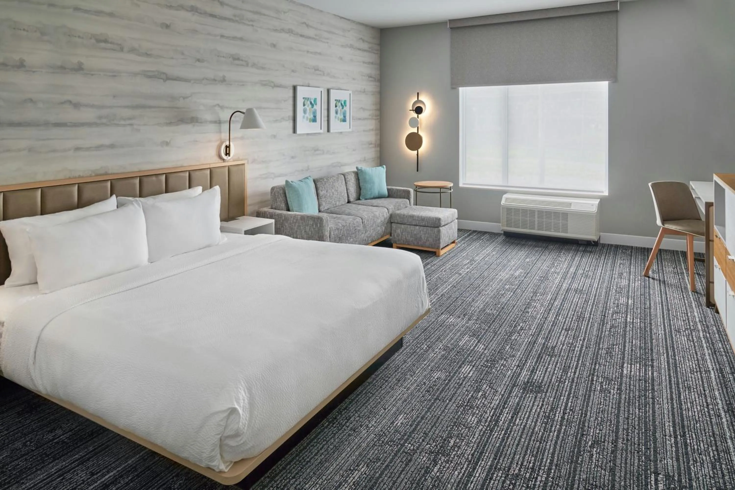 Photo of the whole room, Bed in TownePlace Suites by Marriott Calhoun