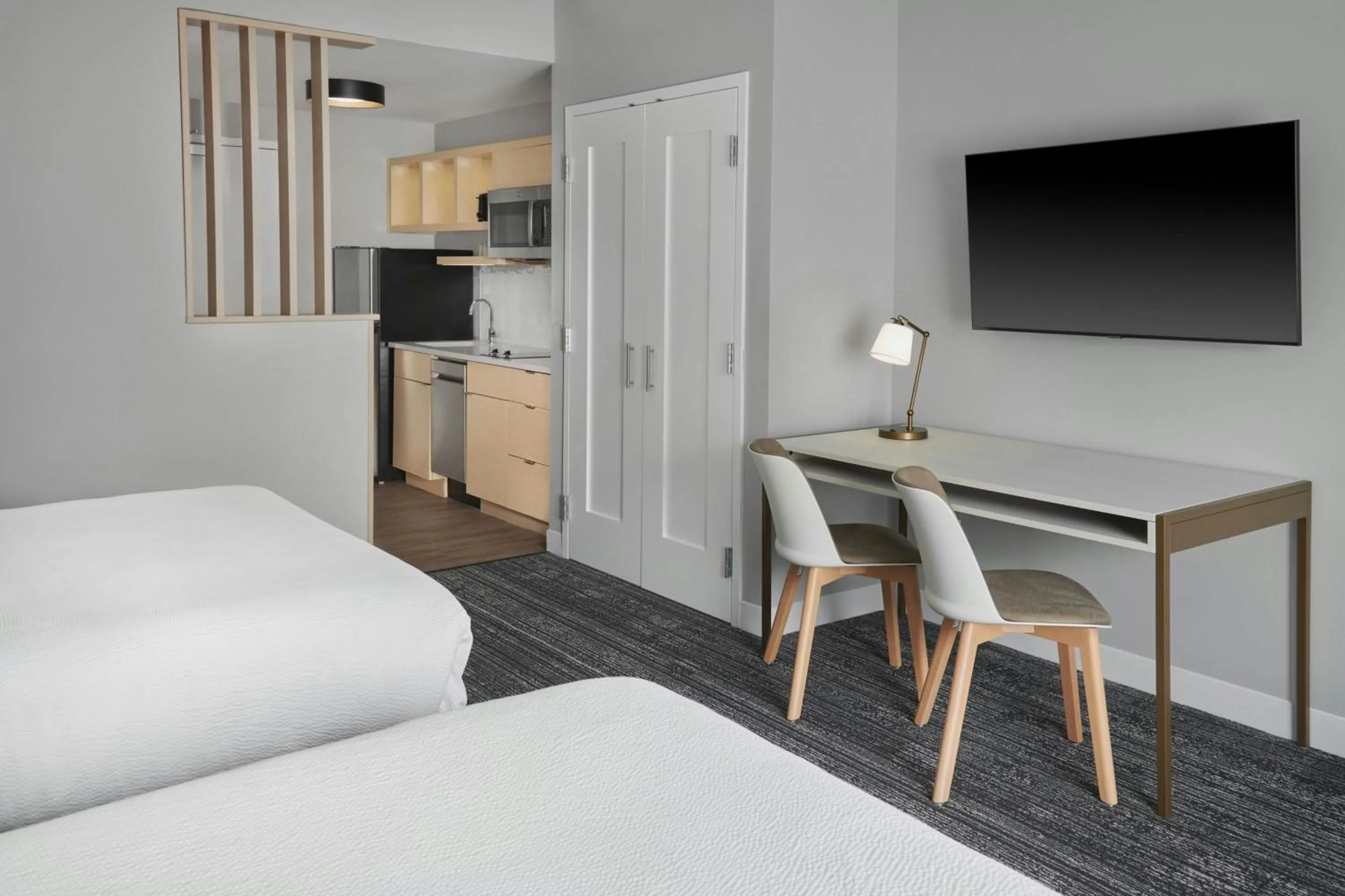 Photo of the whole room, Bed in TownePlace Suites by Marriott Calhoun