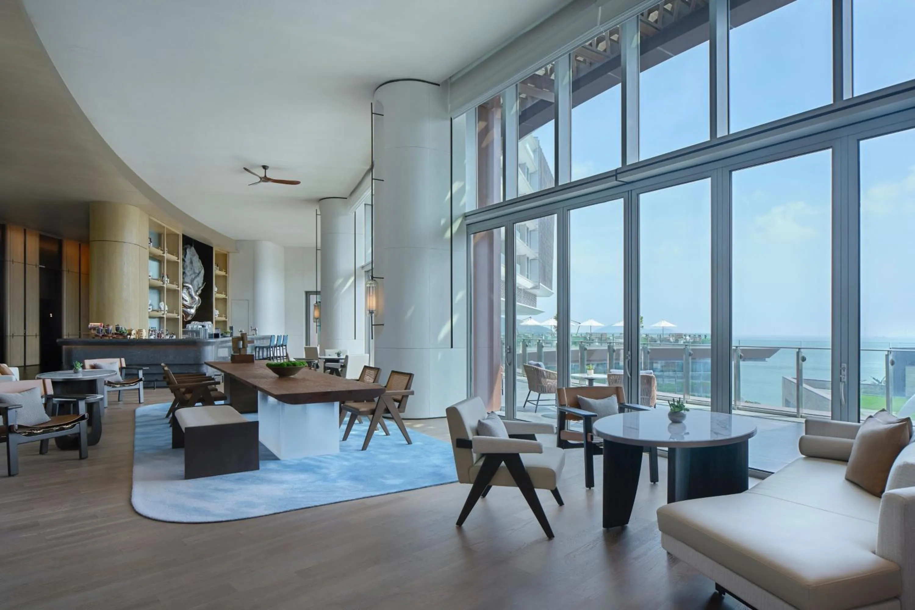 Lounge or bar in Zhuhai Dong'ao Island Marriott Resort and Spa