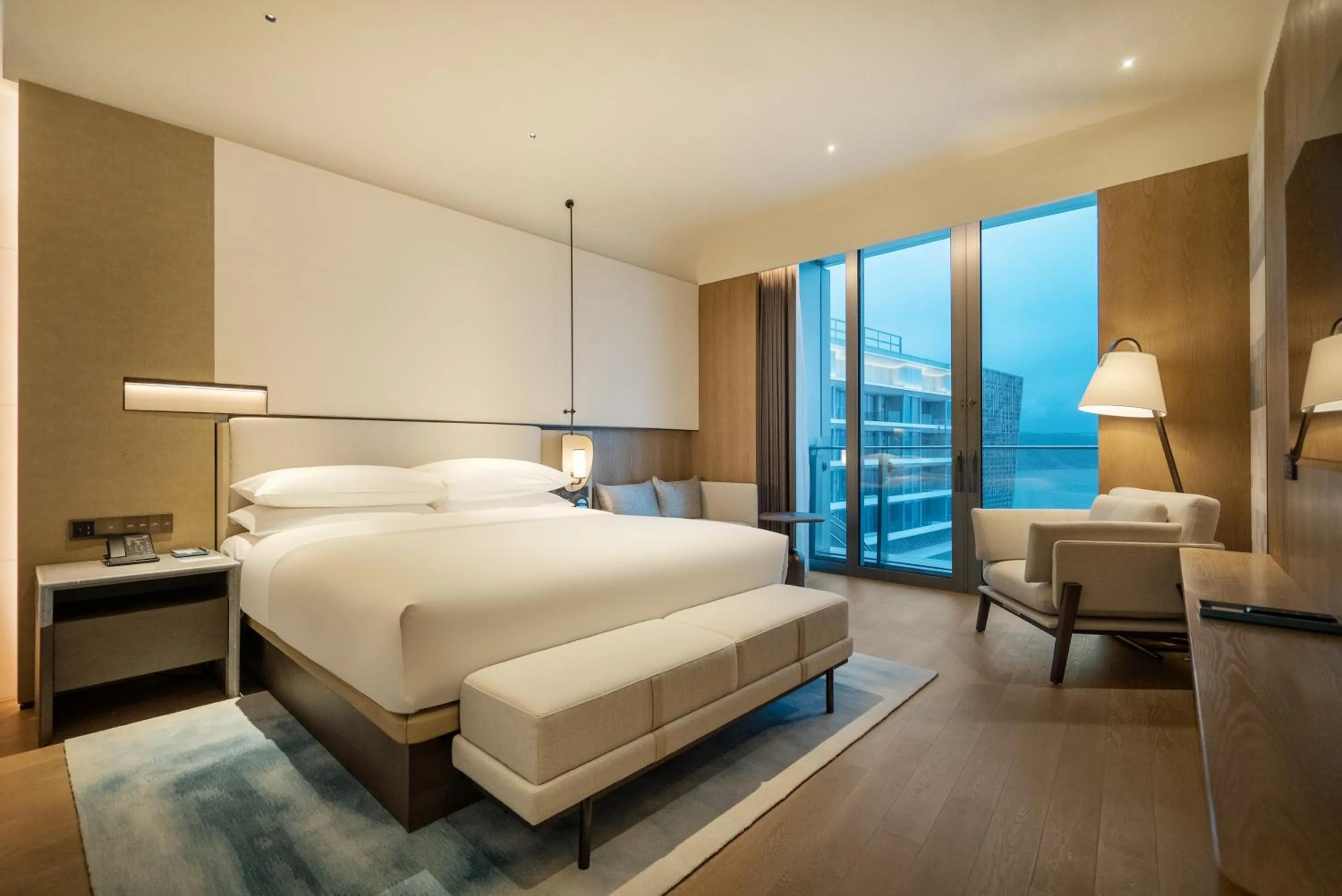 Photo of the whole room, Bed in Zhuhai Dong'ao Island Marriott Resort and Spa