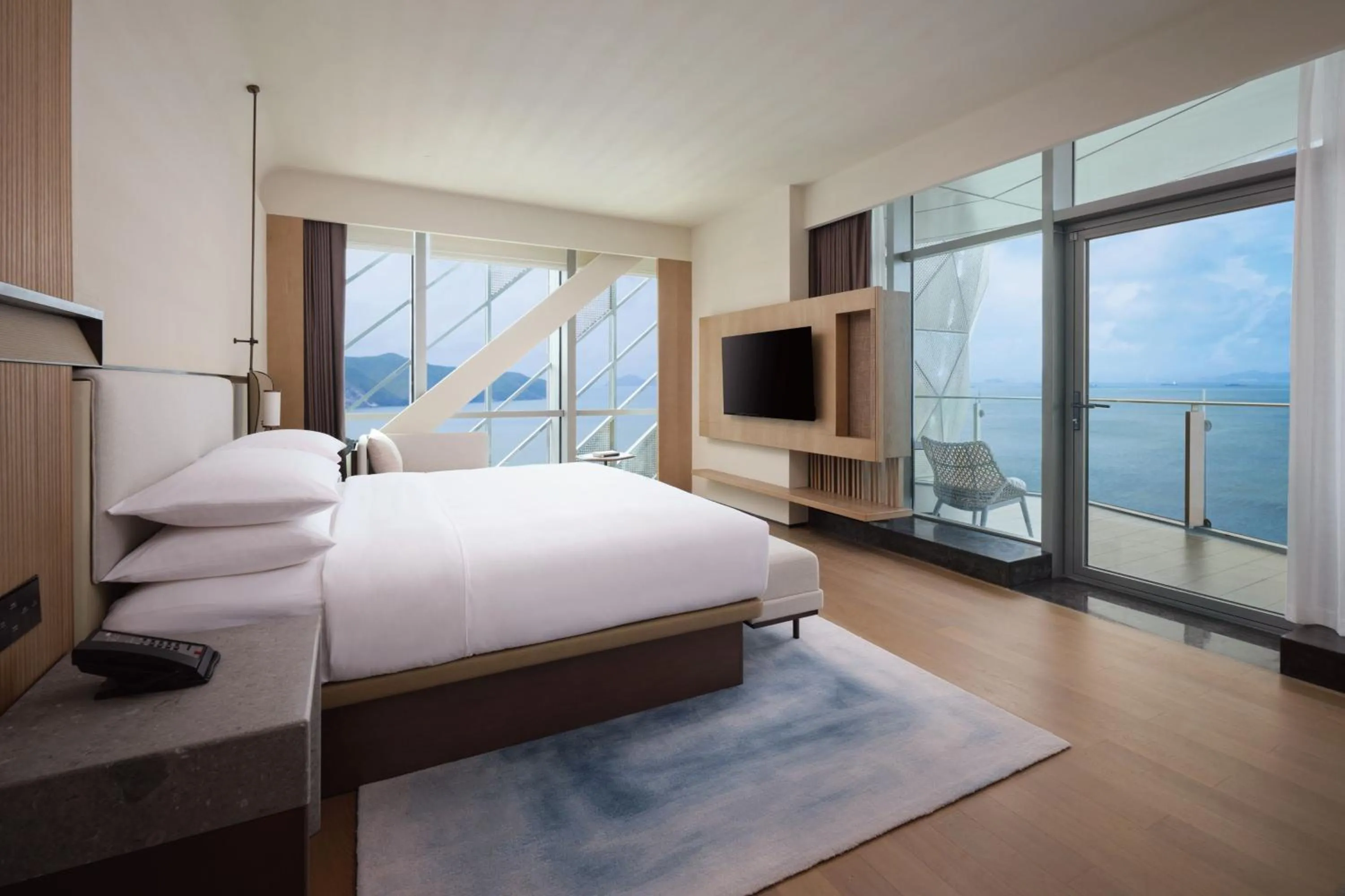 Bedroom, Bed in Zhuhai Dong'ao Island Marriott Resort and Spa