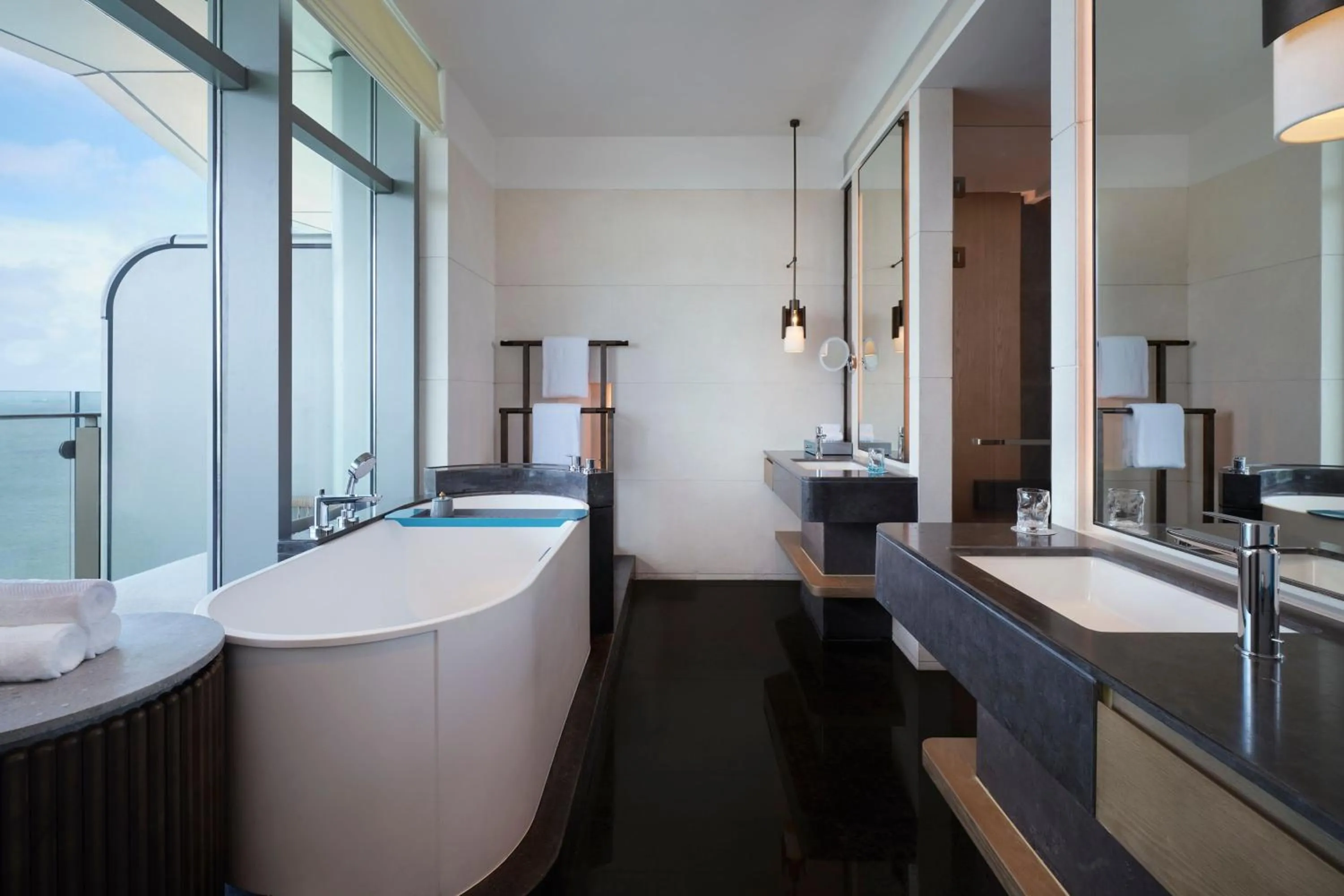 Bathroom in Zhuhai Dong'ao Island Marriott Resort and Spa