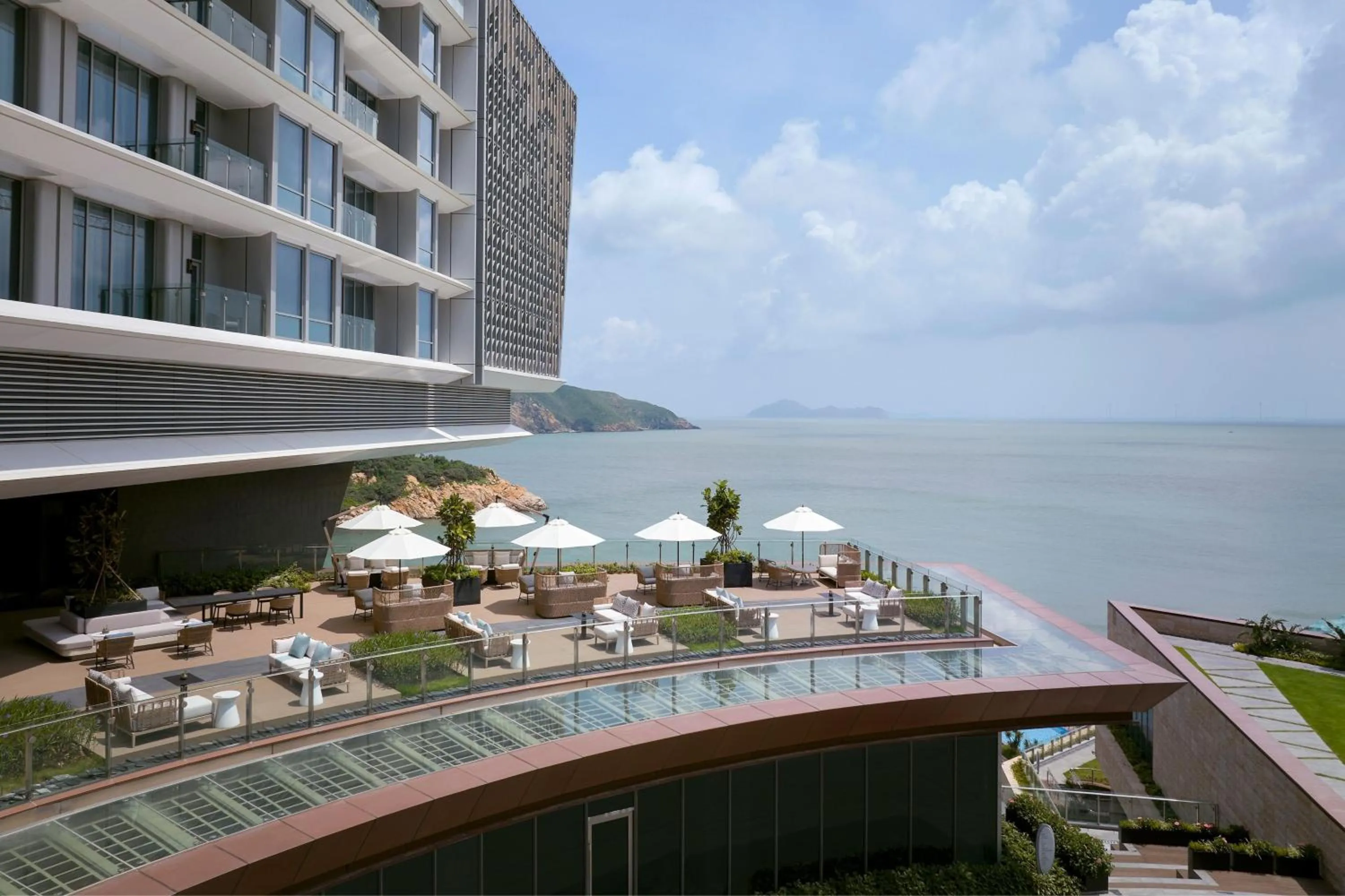 Lounge or bar in Zhuhai Dong'ao Island Marriott Resort and Spa