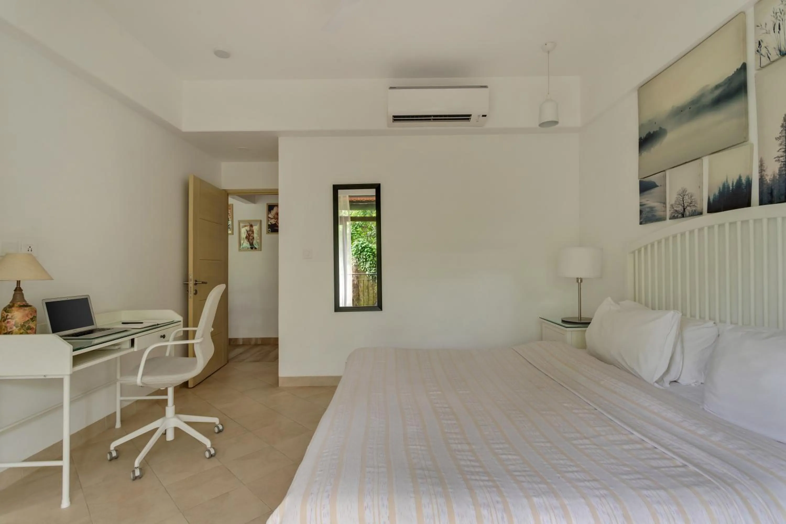 Bed in D'Retreat 1BHK Apartment by tisyastays