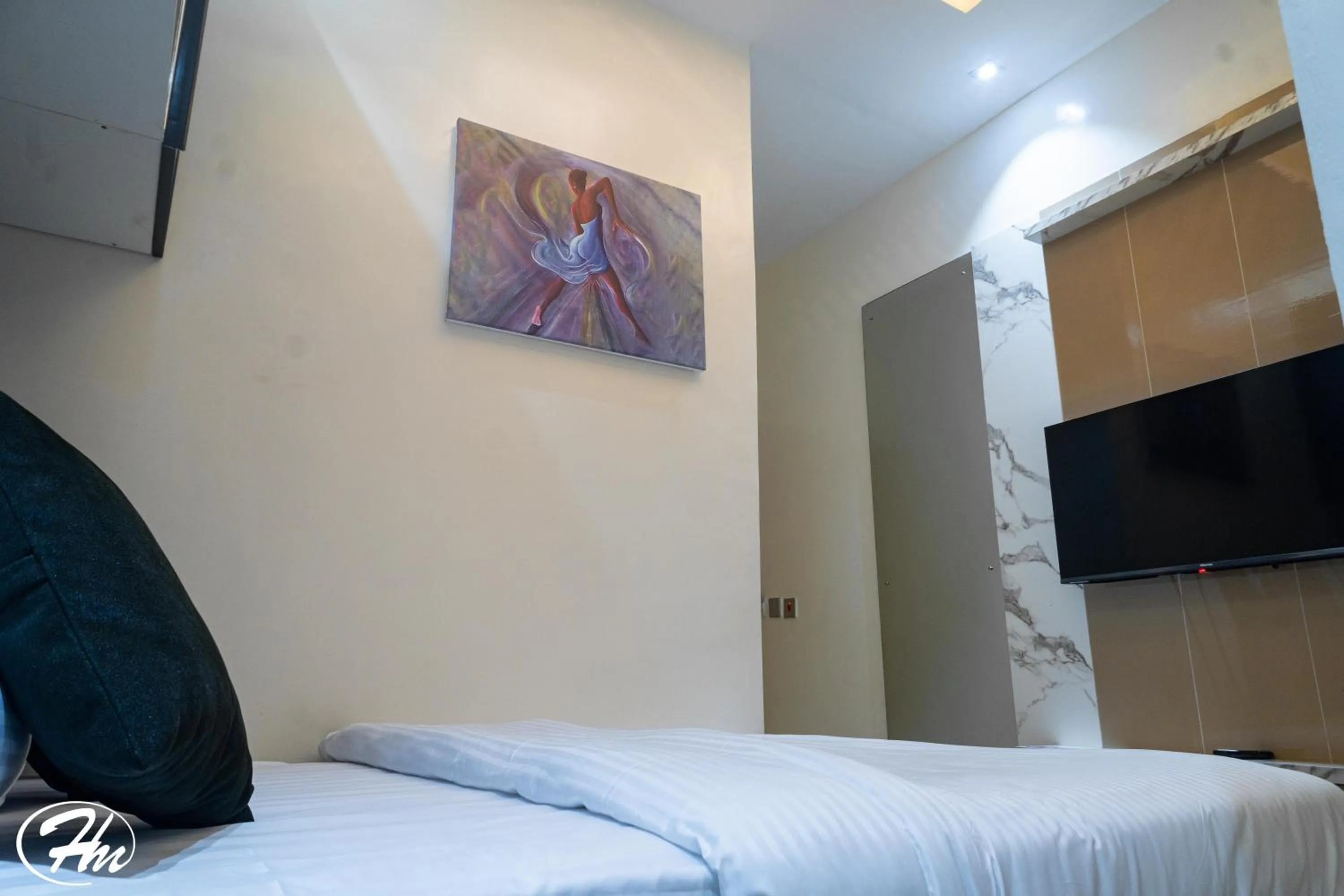 Hadmof Hotel and Suites