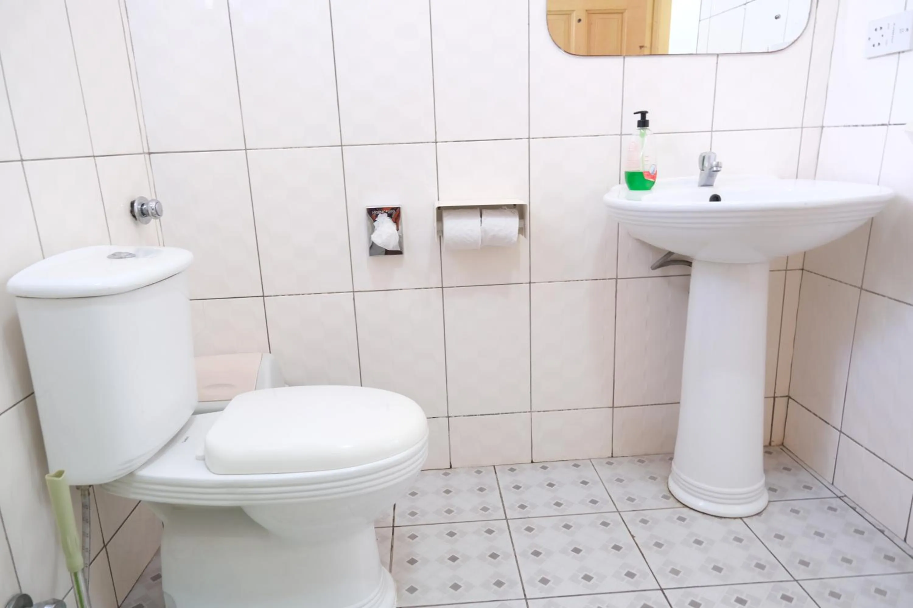 Bathroom in Asantewaa Premier Hotel