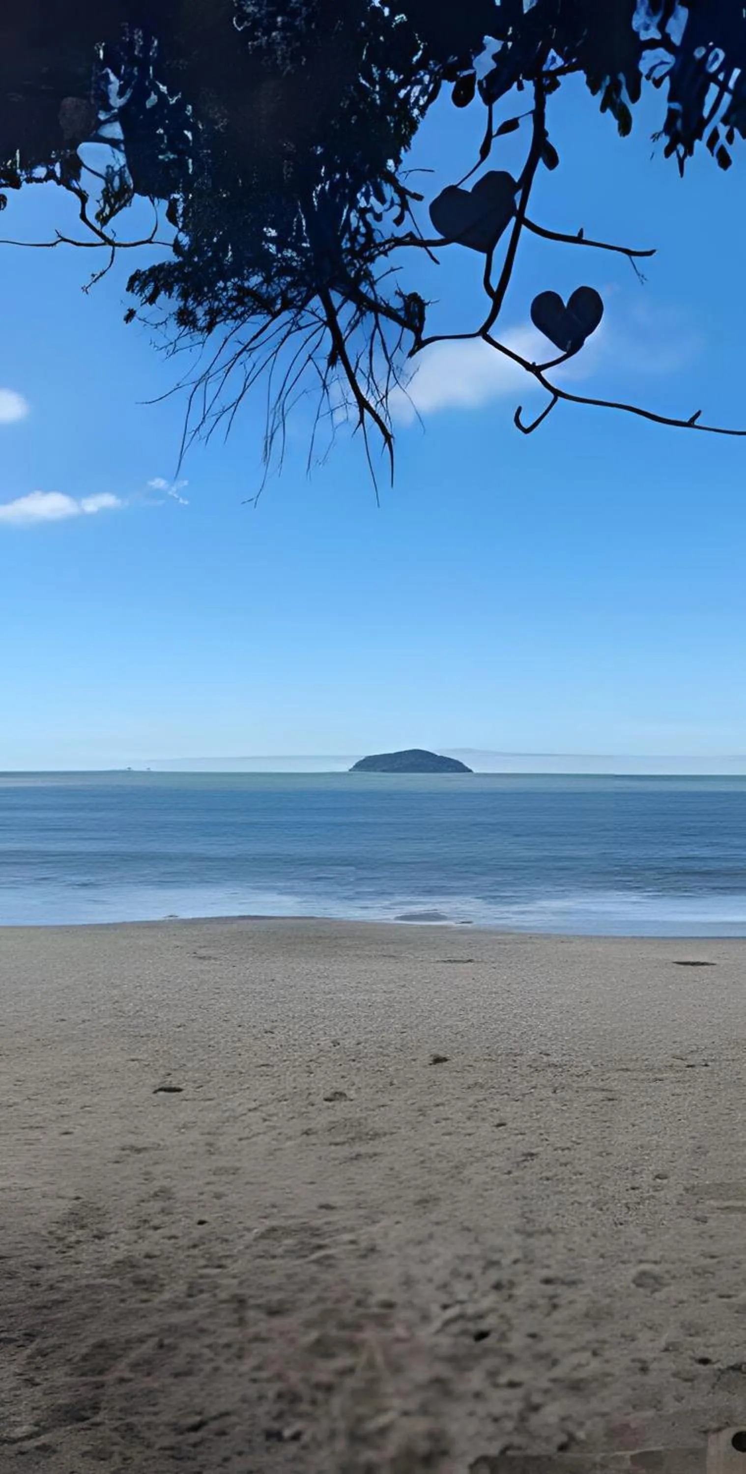 Beach in 4°andar, 15km B. Carrero,200m mar
