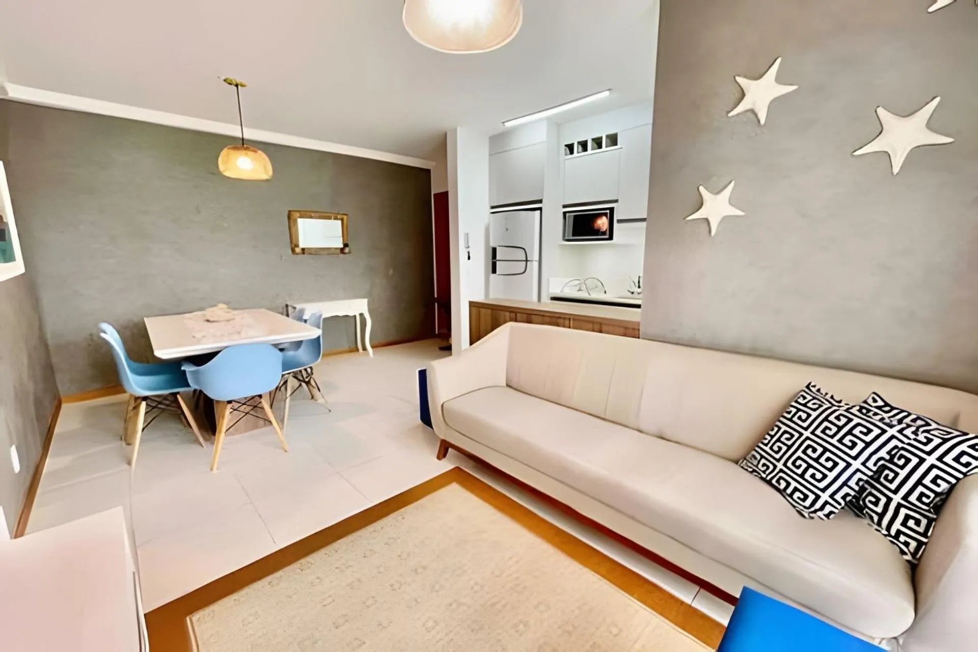 Living room in 4°andar, 15km B. Carrero,200m mar