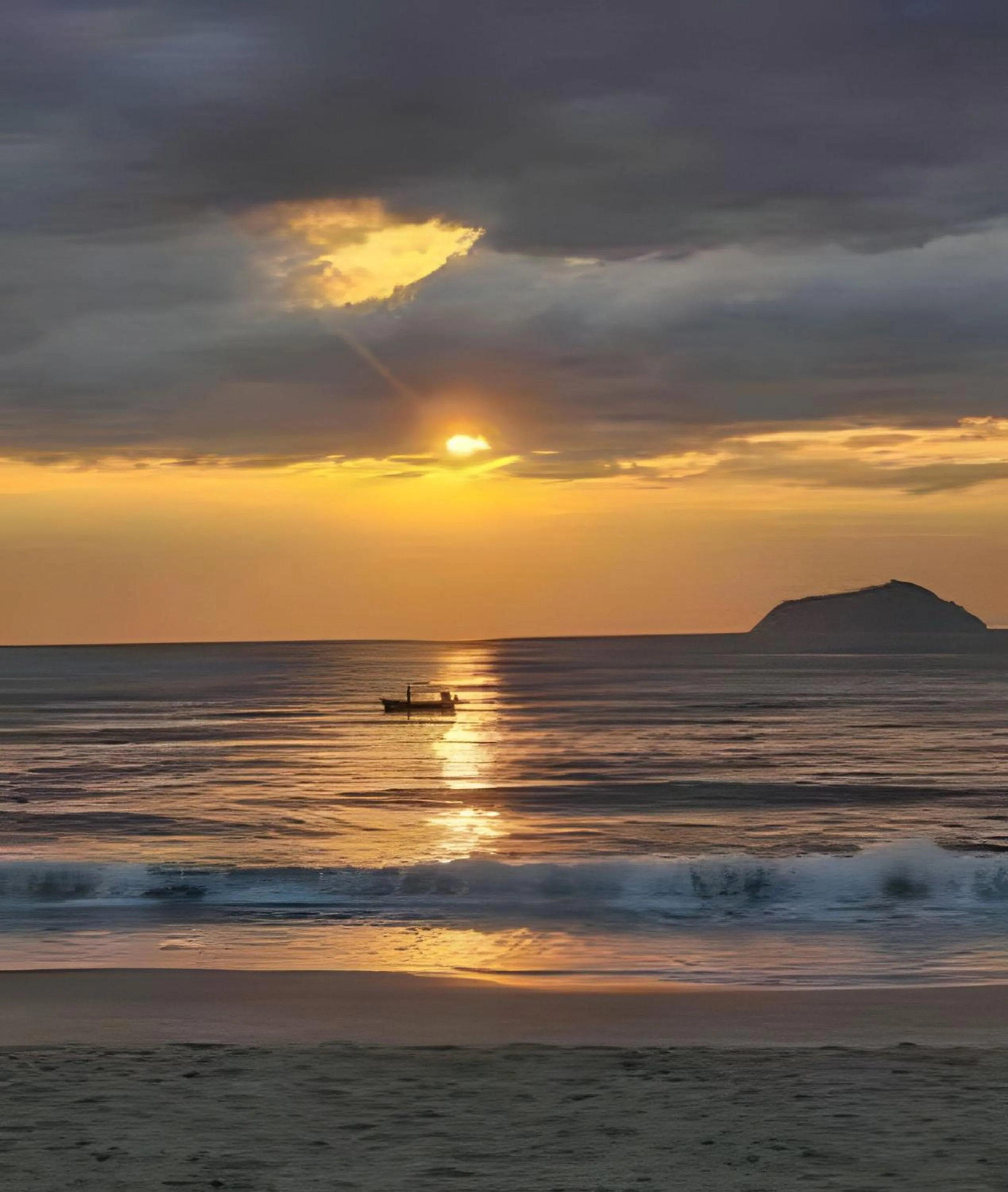 Beach in 4°andar, 15km B. Carrero,200m mar