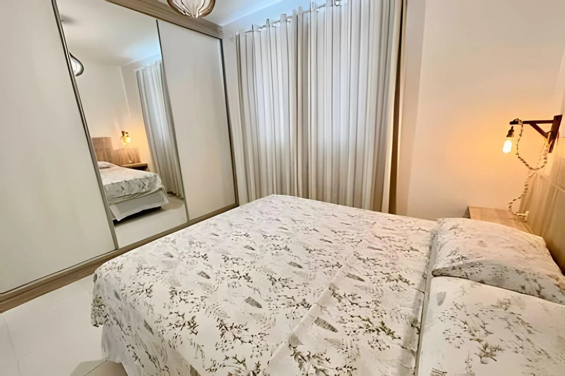 Bedroom, Bed in 4°andar, 15km B. Carrero,200m mar