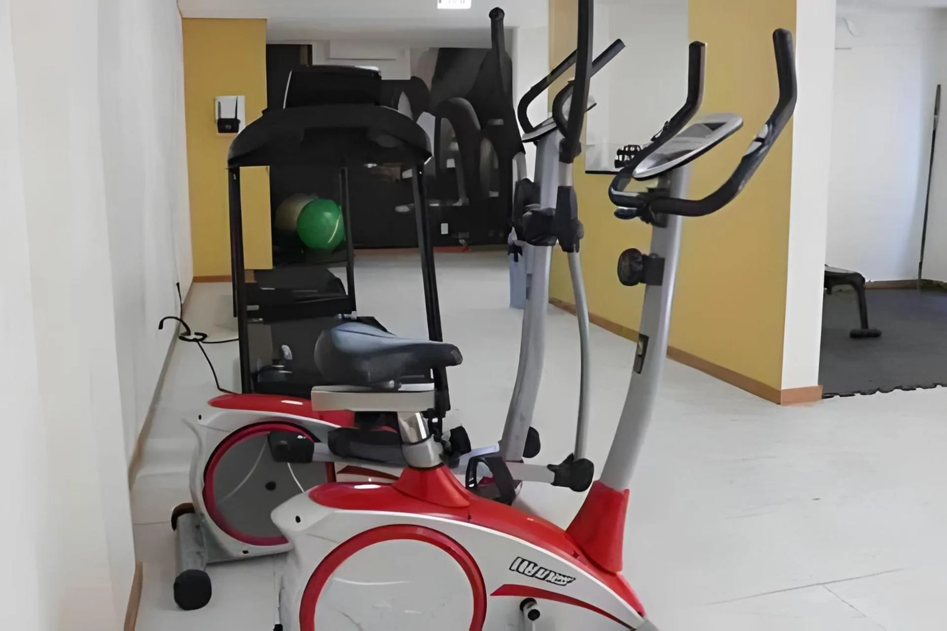 Fitness centre/facilities in 4°andar, 15km B. Carrero,200m mar