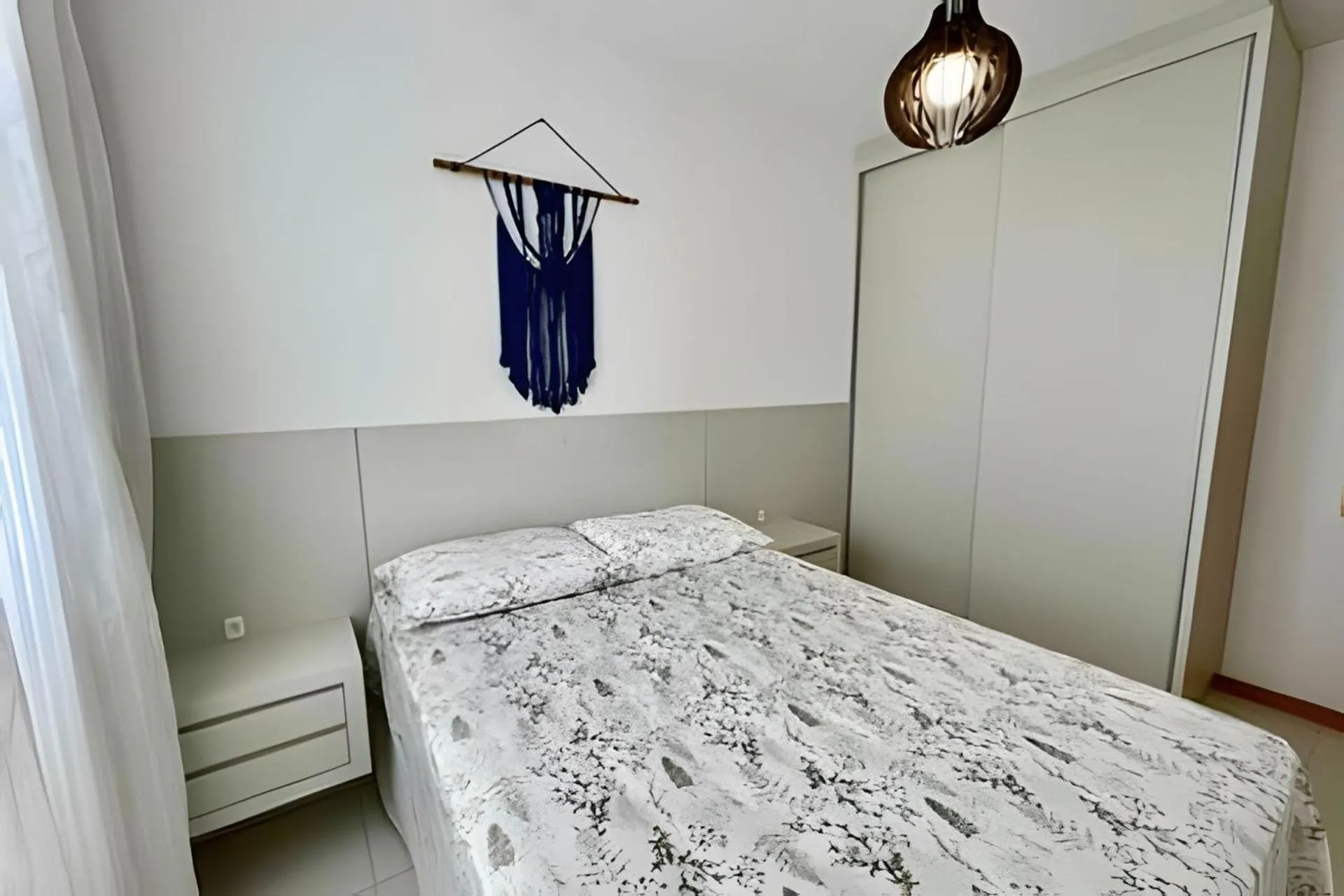 Bedroom, Bed in 4°andar, 15km B. Carrero,200m mar