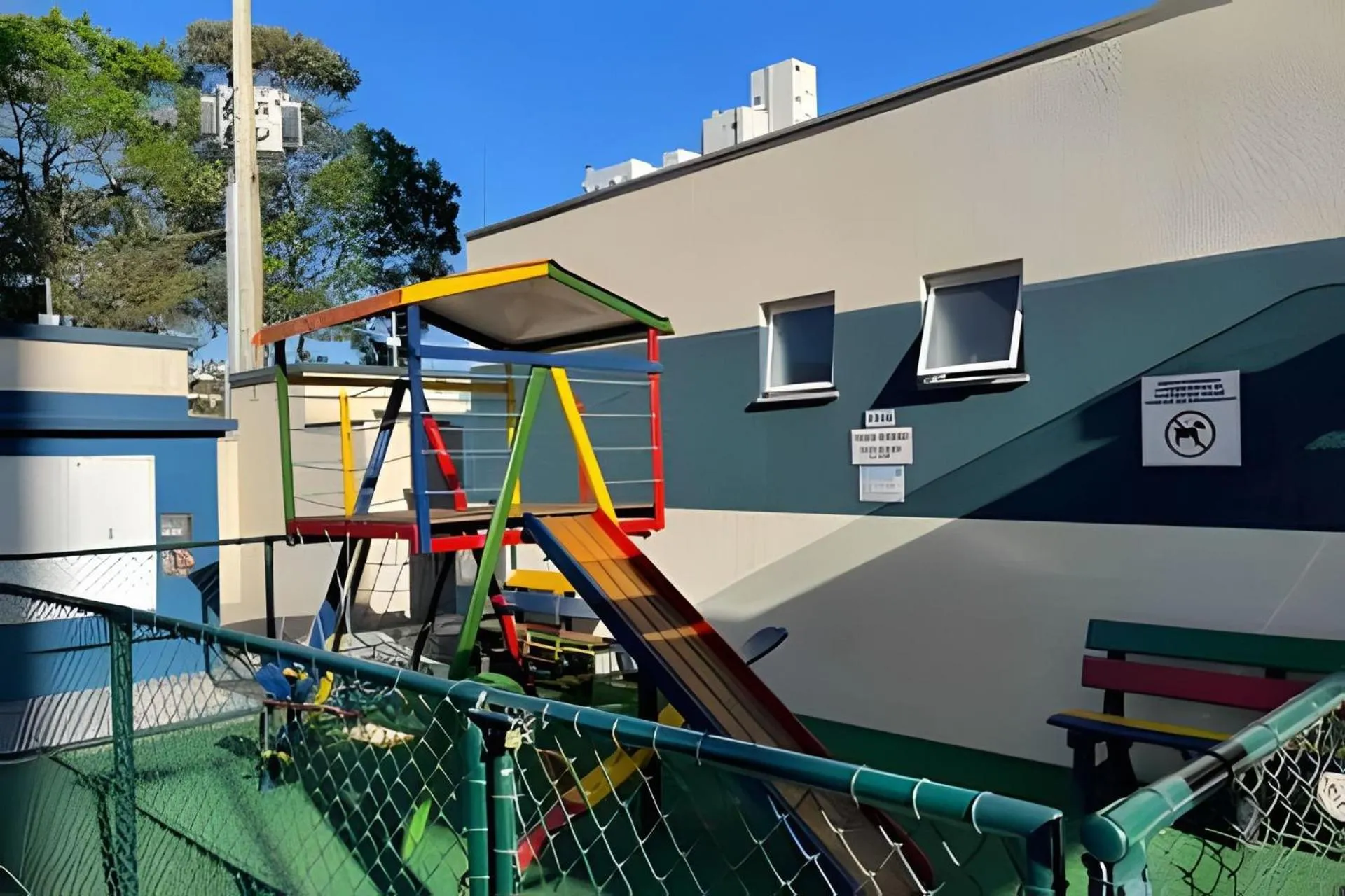 Kids's club in 4°andar, 15km B. Carrero,200m mar