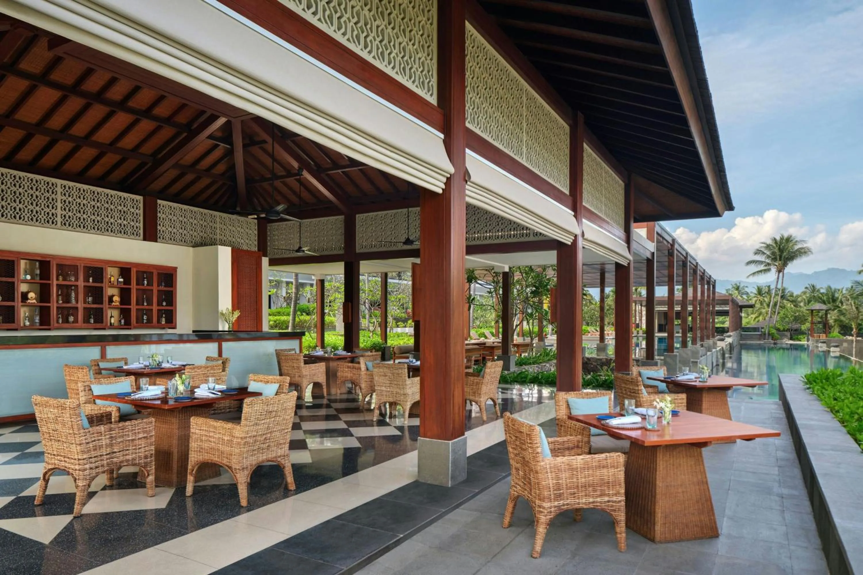 Restaurant/places to eat in The Sira, a Luxury Collection Resort and Spa, Lombok