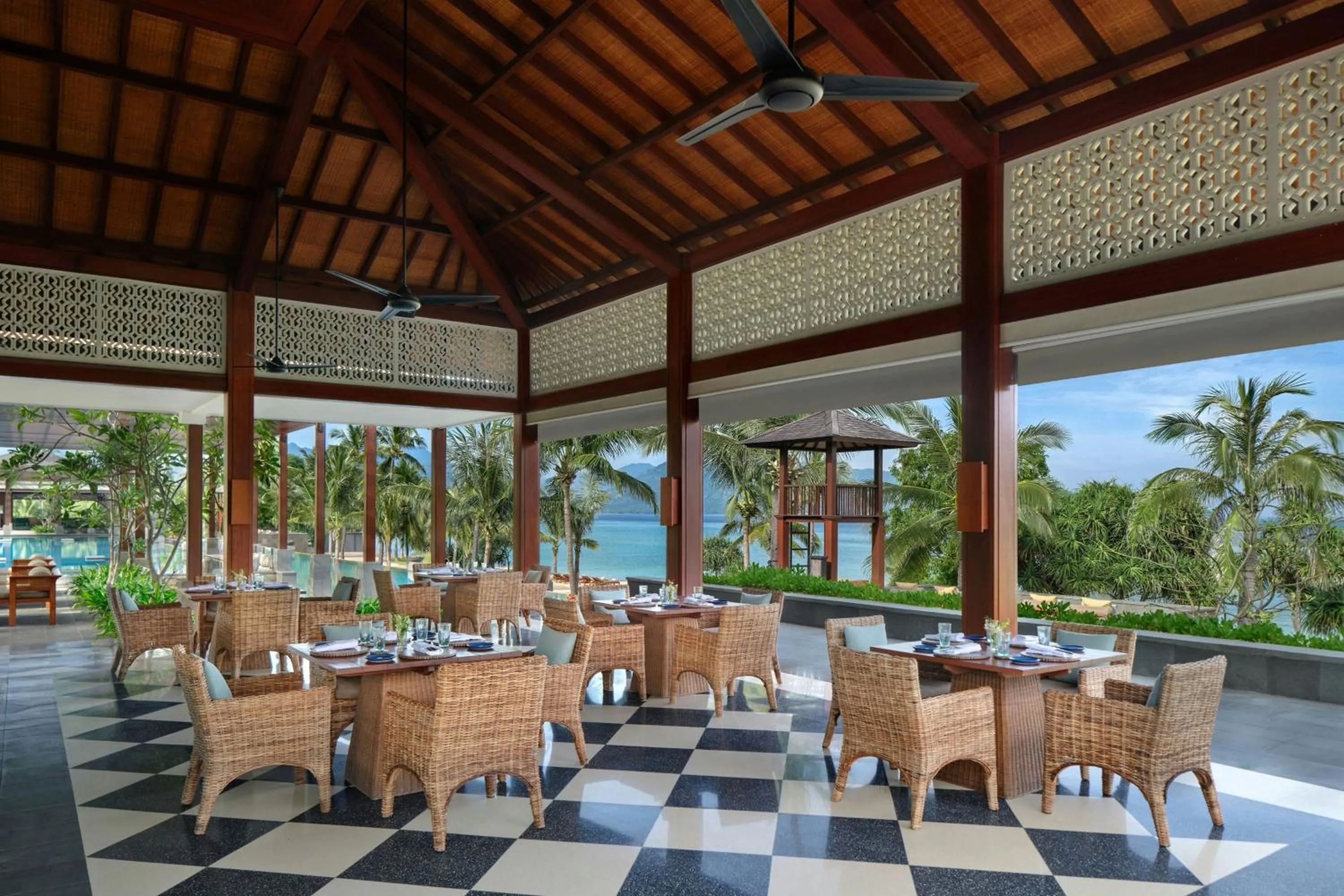 Restaurant/places to eat in The Sira, a Luxury Collection Resort and Spa, Lombok