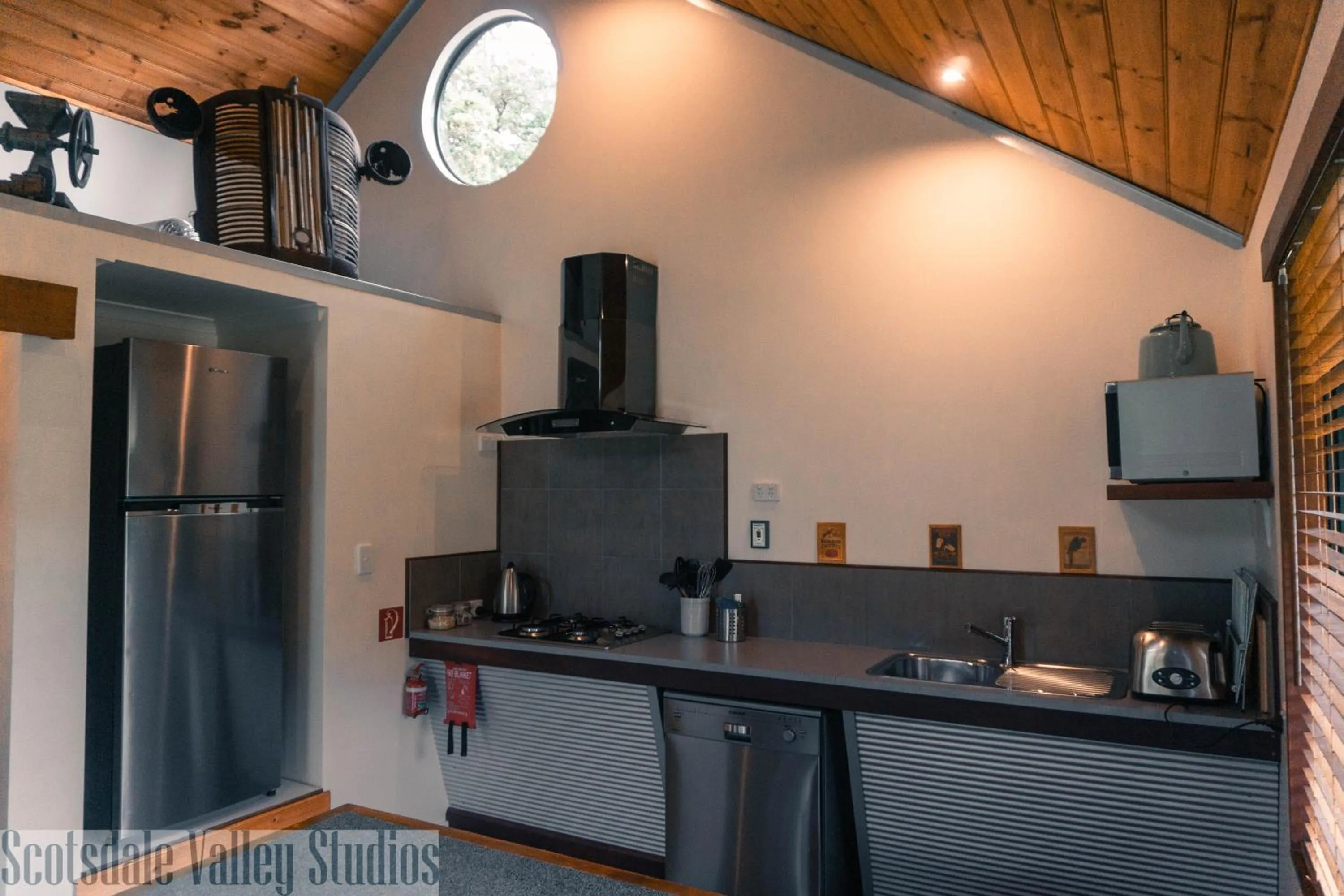 kitchen in Scotsdale Valley Studios