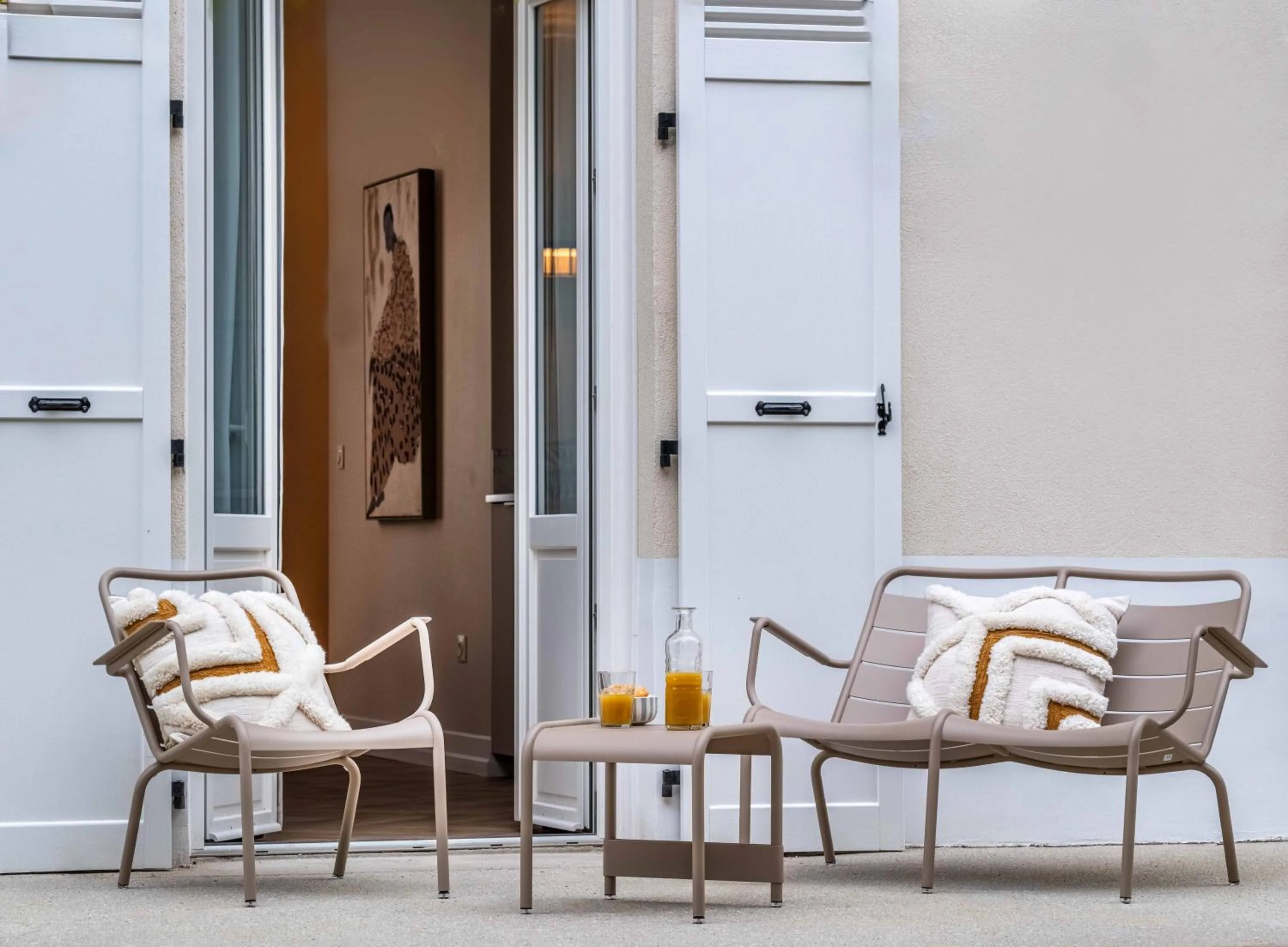 Patio in L'Horloge - Appart'Hotel proche de Disneyland