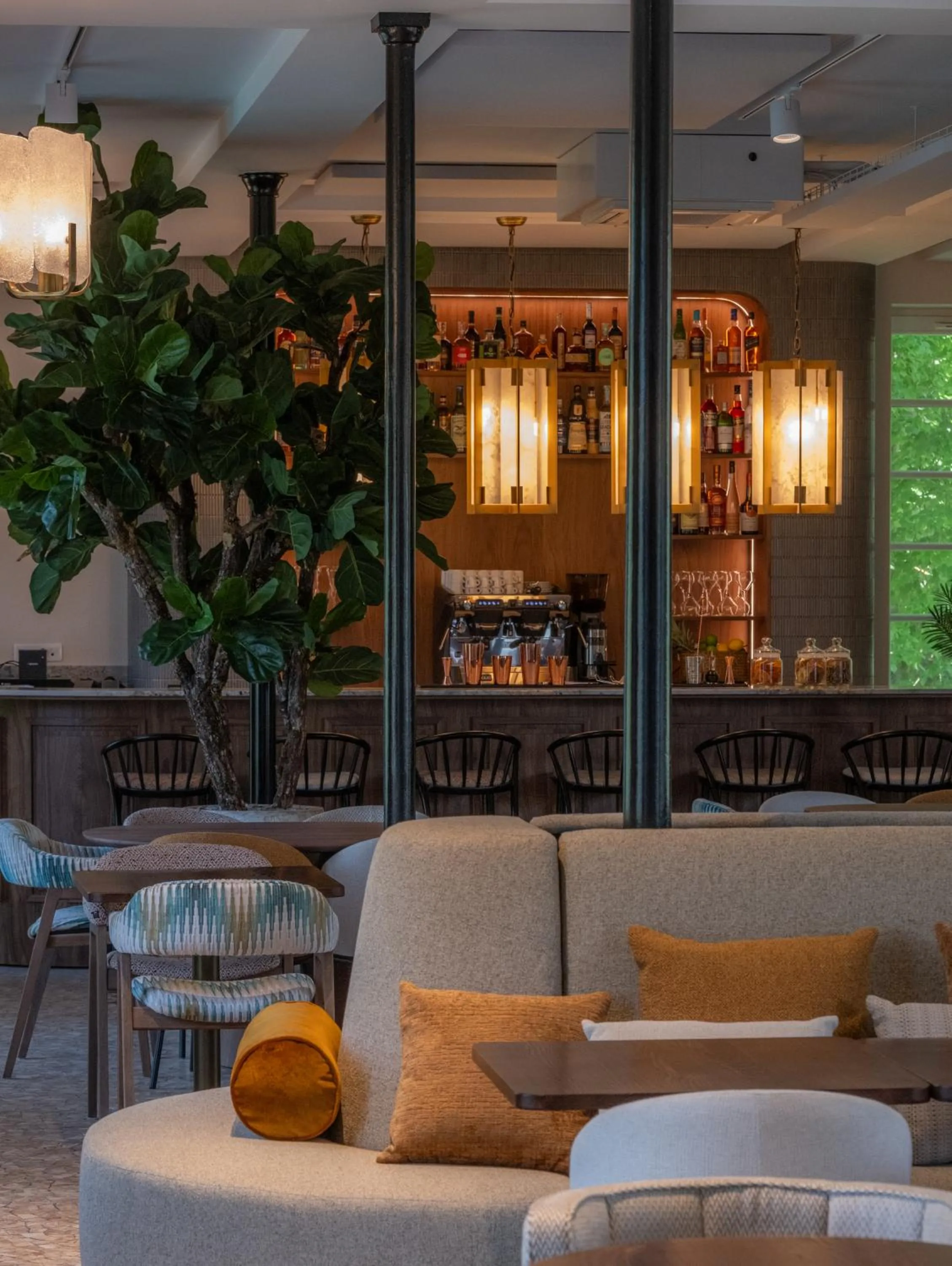Restaurant/places to eat in L'Horloge - Appart'Hotel proche de Disneyland