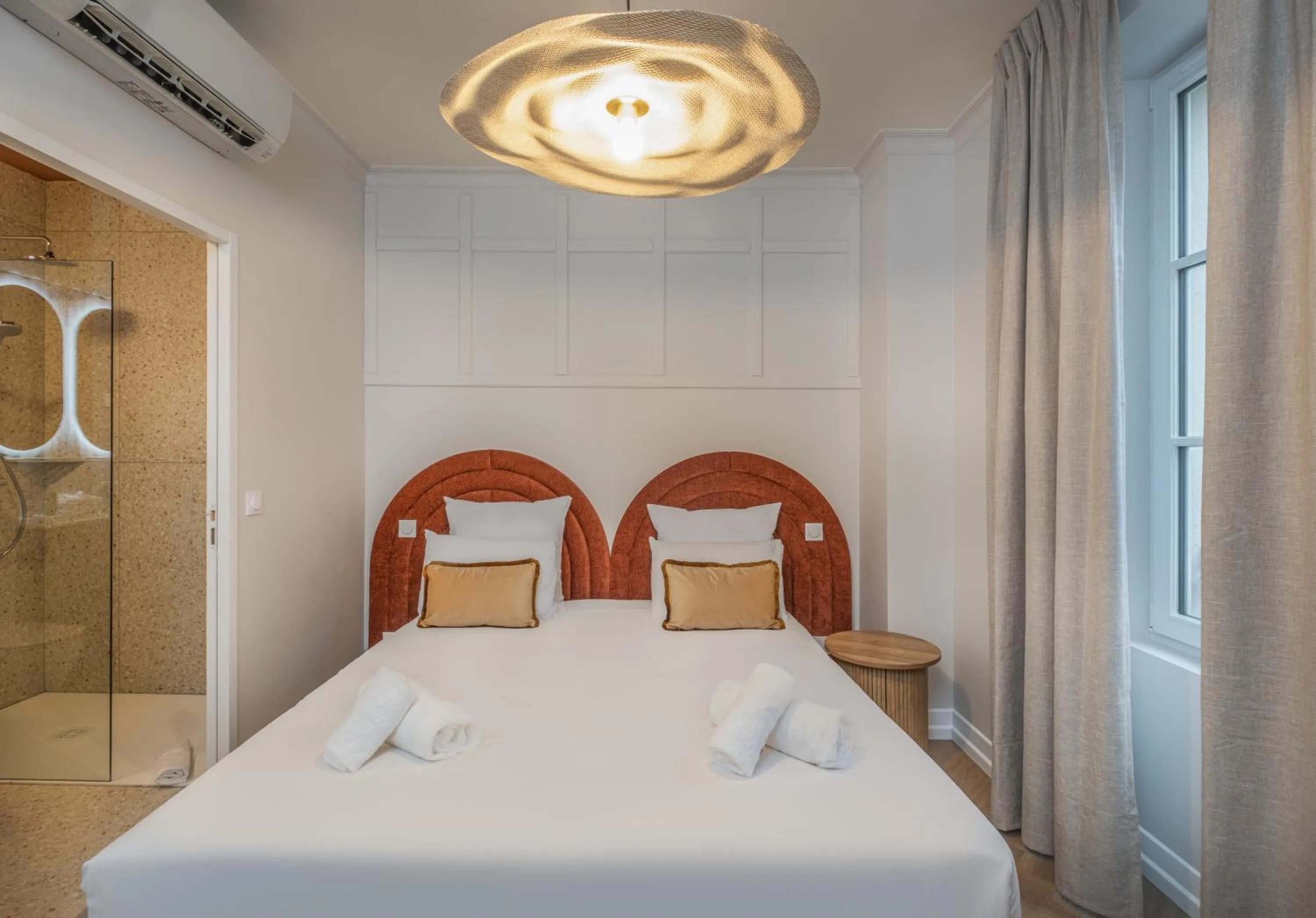 Bedroom, Bed in L'Horloge - Appart'Hotel proche de Disneyland