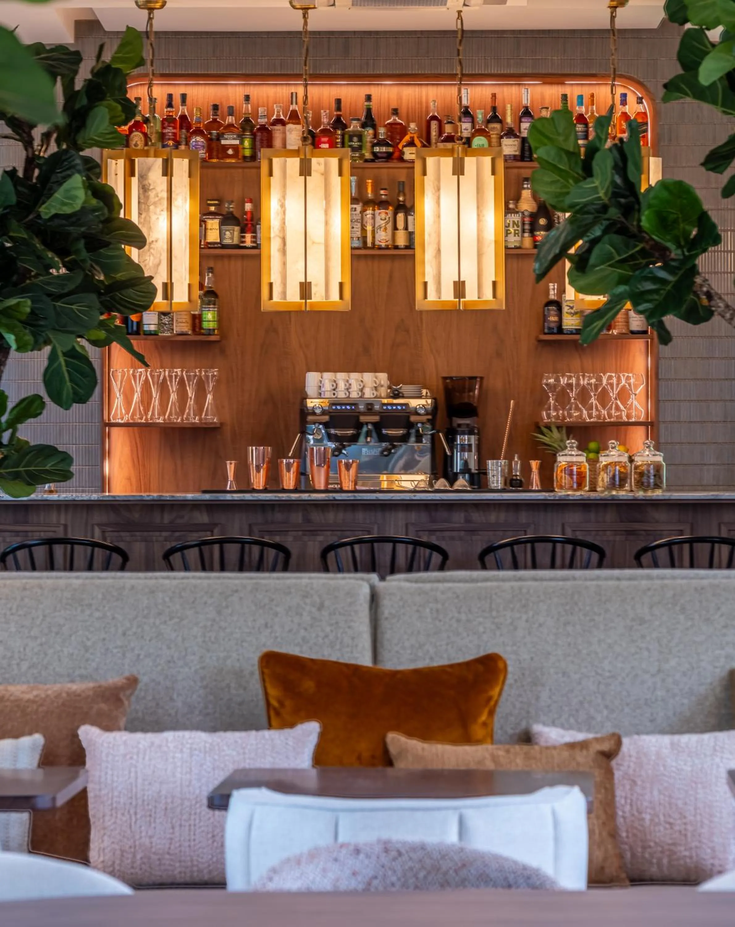 Restaurant/places to eat in L'Horloge - Appart'Hotel proche de Disneyland