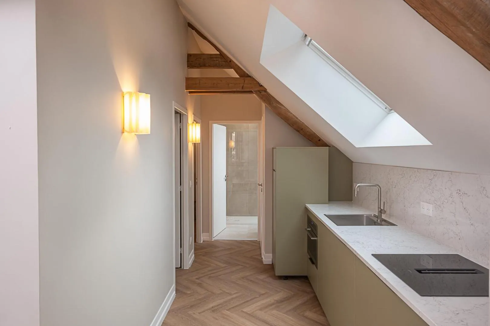 Kitchen or kitchenette in L'Horloge - Appart'Hotel proche de Disneyland