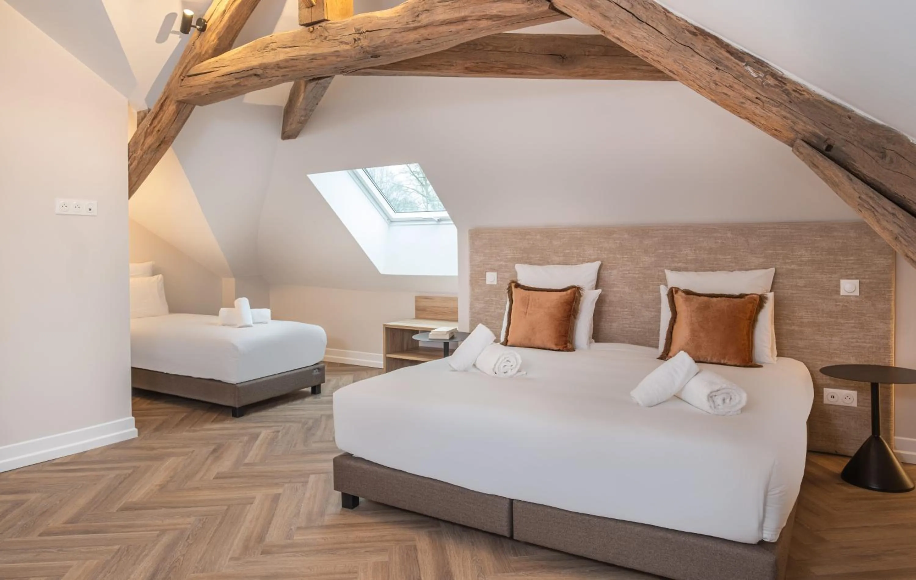 Bedroom, Bed in L'Horloge - Appart'Hotel proche de Disneyland