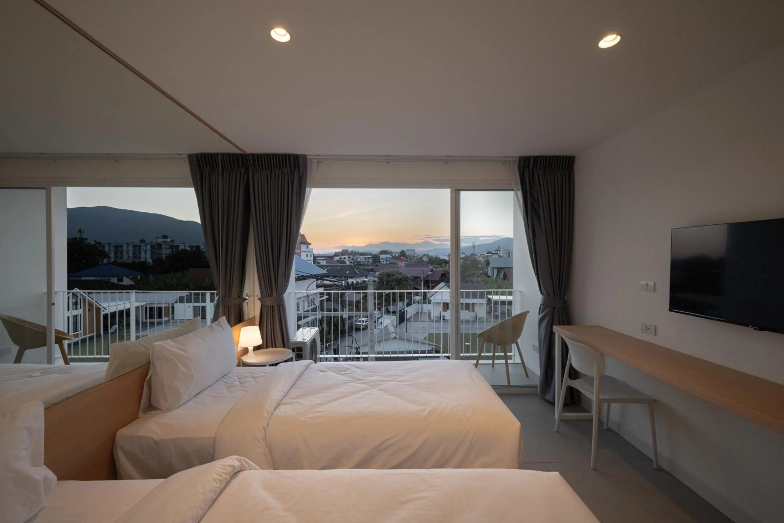 Bed in Lis Hotel Chiangmai