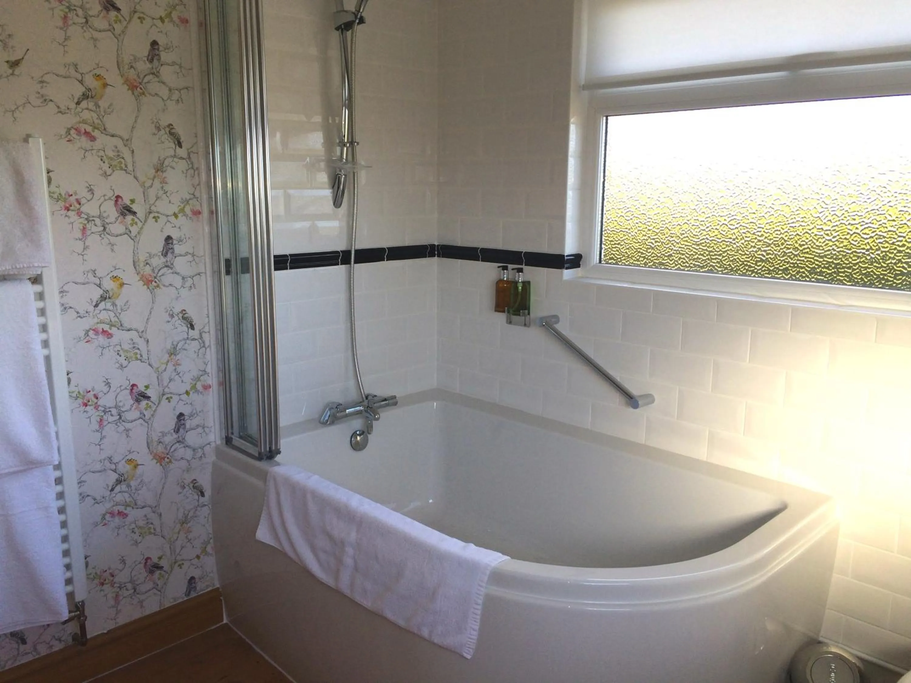 Bathroom in Fourwinds B&B