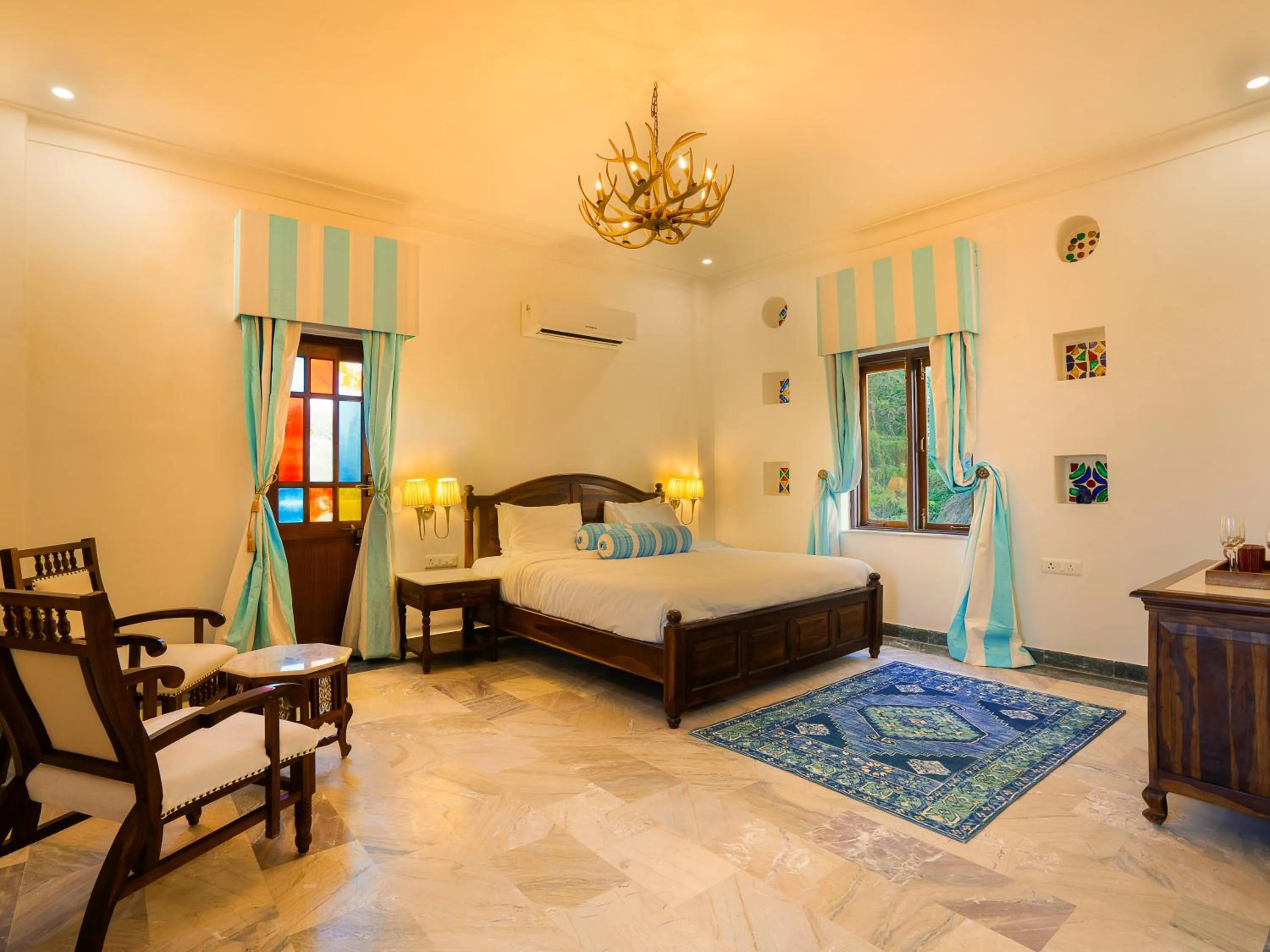 Bedroom, Bed in Medieval Forts, Kalwar, Jaipur
