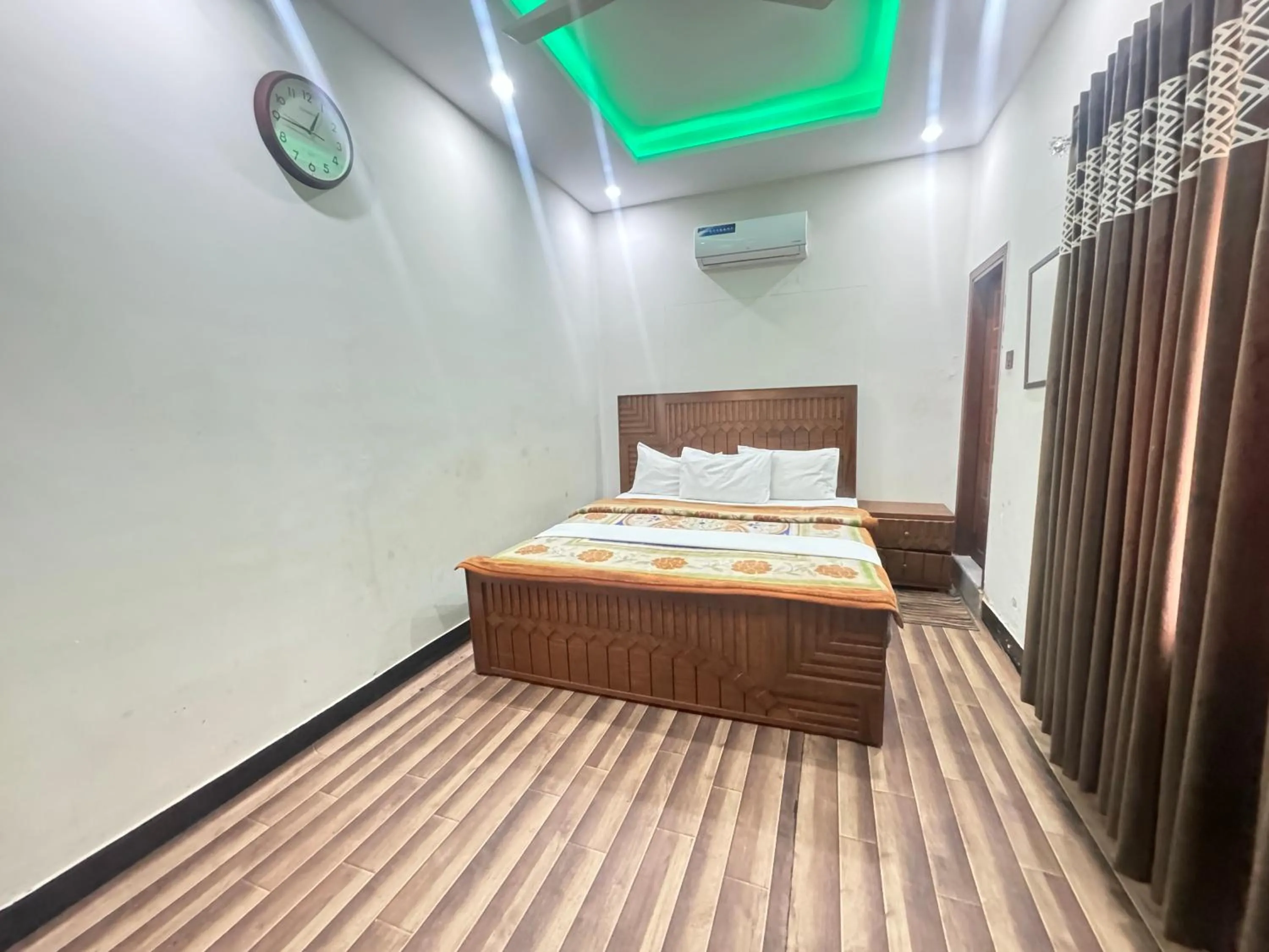 Bed in Millat Guest House G9