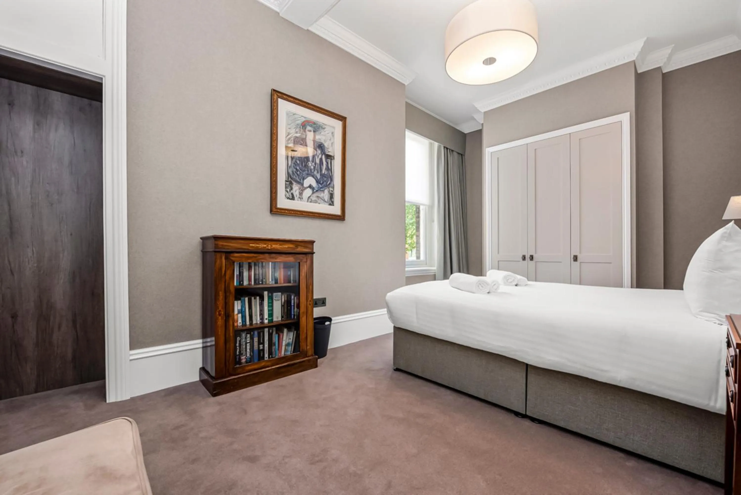 Bedroom, Bed in No1 The Mansions By Mansley