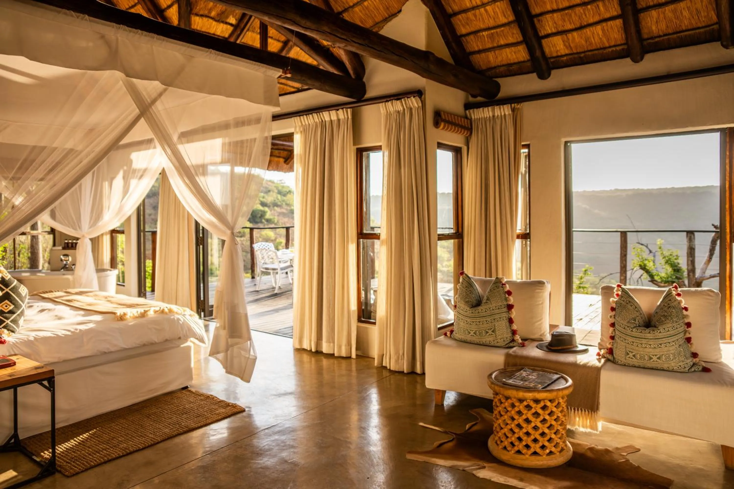 Property building, Bed in Esiweni Luxury Safari Lodge