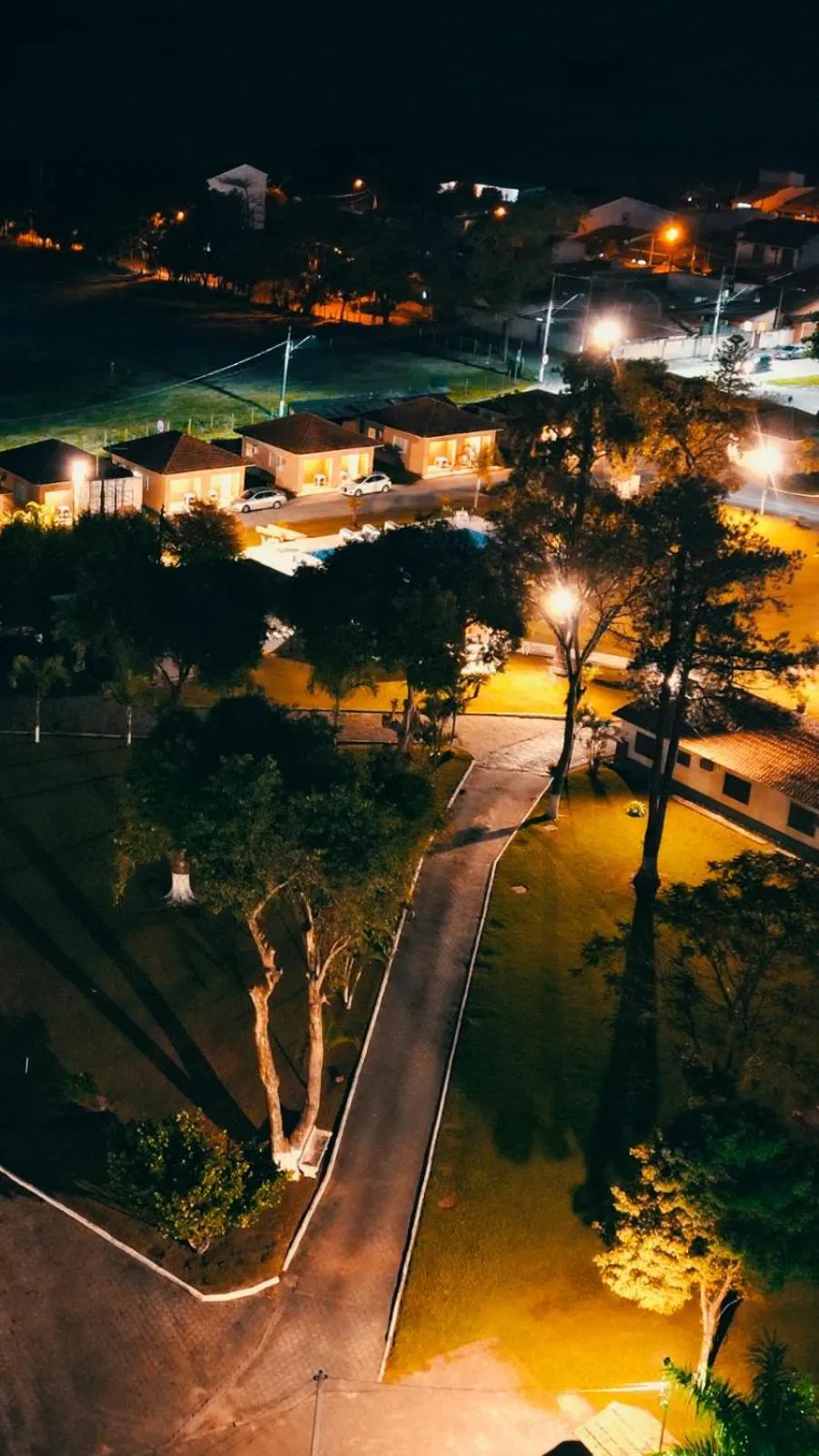 Night in O Paturi - Village Hotel Proximo Aparecida