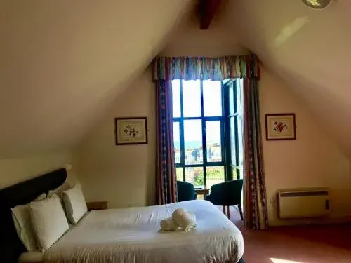 Deluxe Double Room with Balcony and Sea View in Purbeck House Hotel & Louisa Lodge Deluxe Double Room with Balcony and Sea View in Purbeck House Hotel & Louisa Lodge