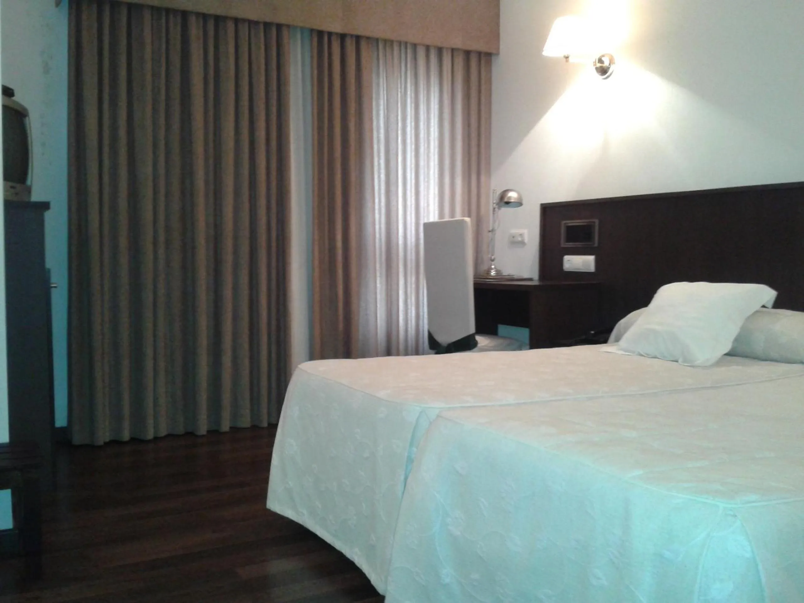 Photo of the whole room, Bed in Hotel Park