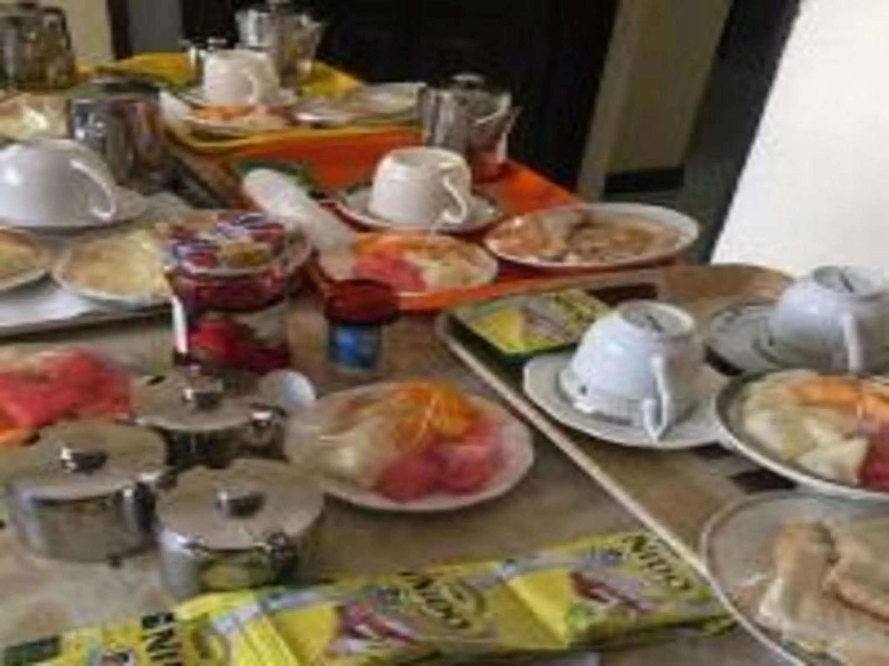 Restaurant/places to eat in Single Room - 1st Floor