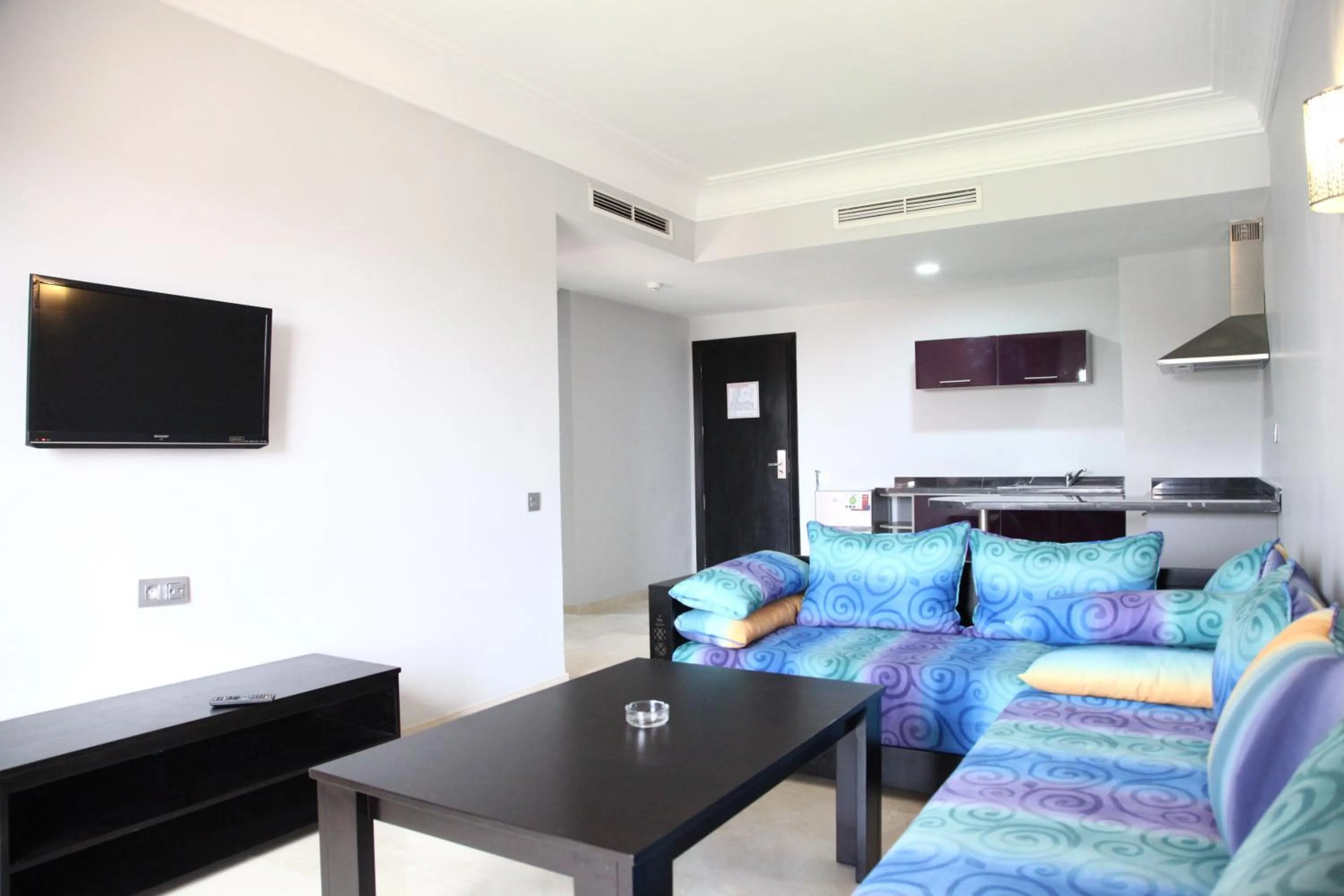 Seating area, Bed in Palm Appart Hôtel Marrakech