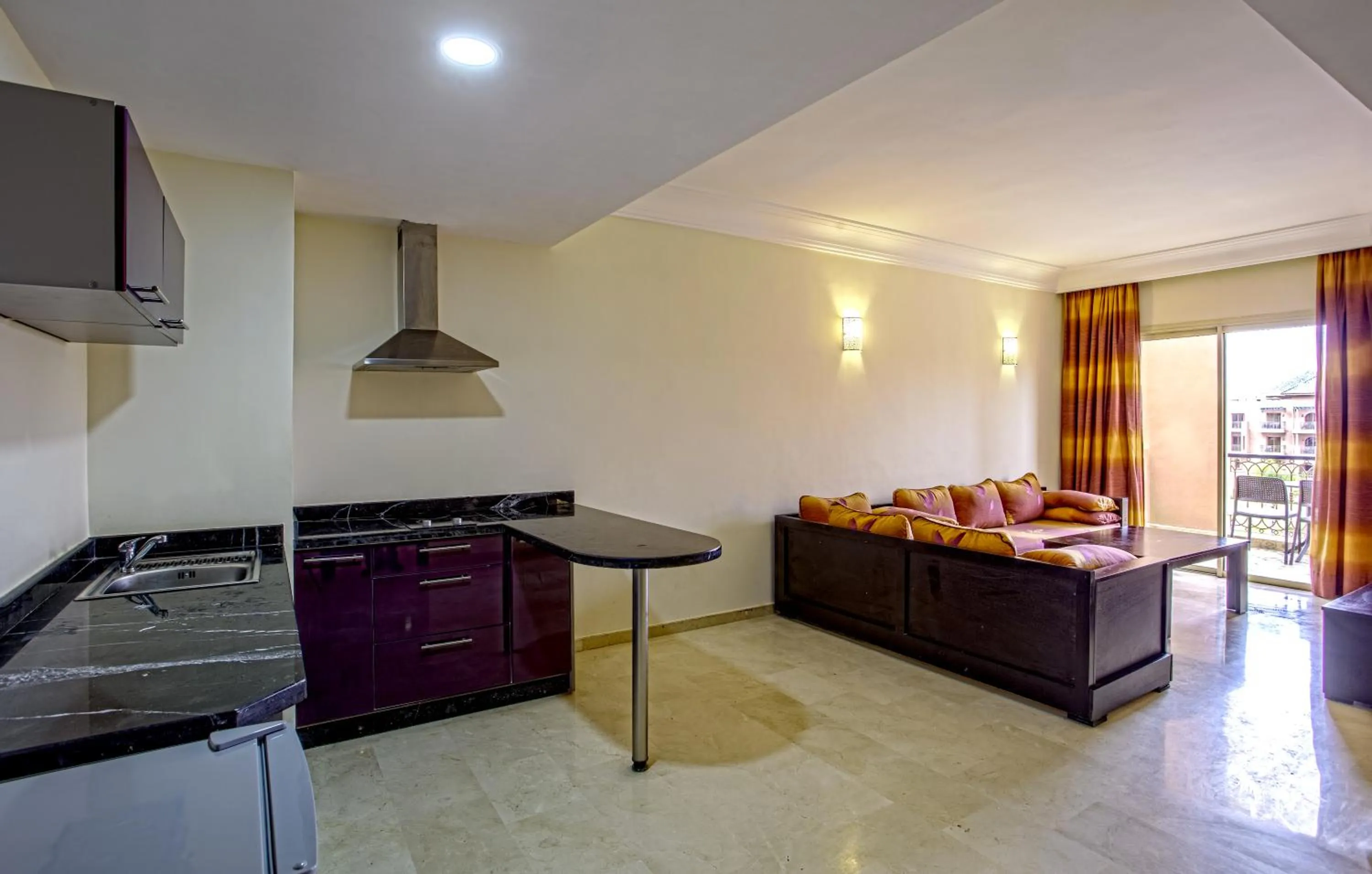 Kitchen or kitchenette in Palm Appart Hôtel Marrakech