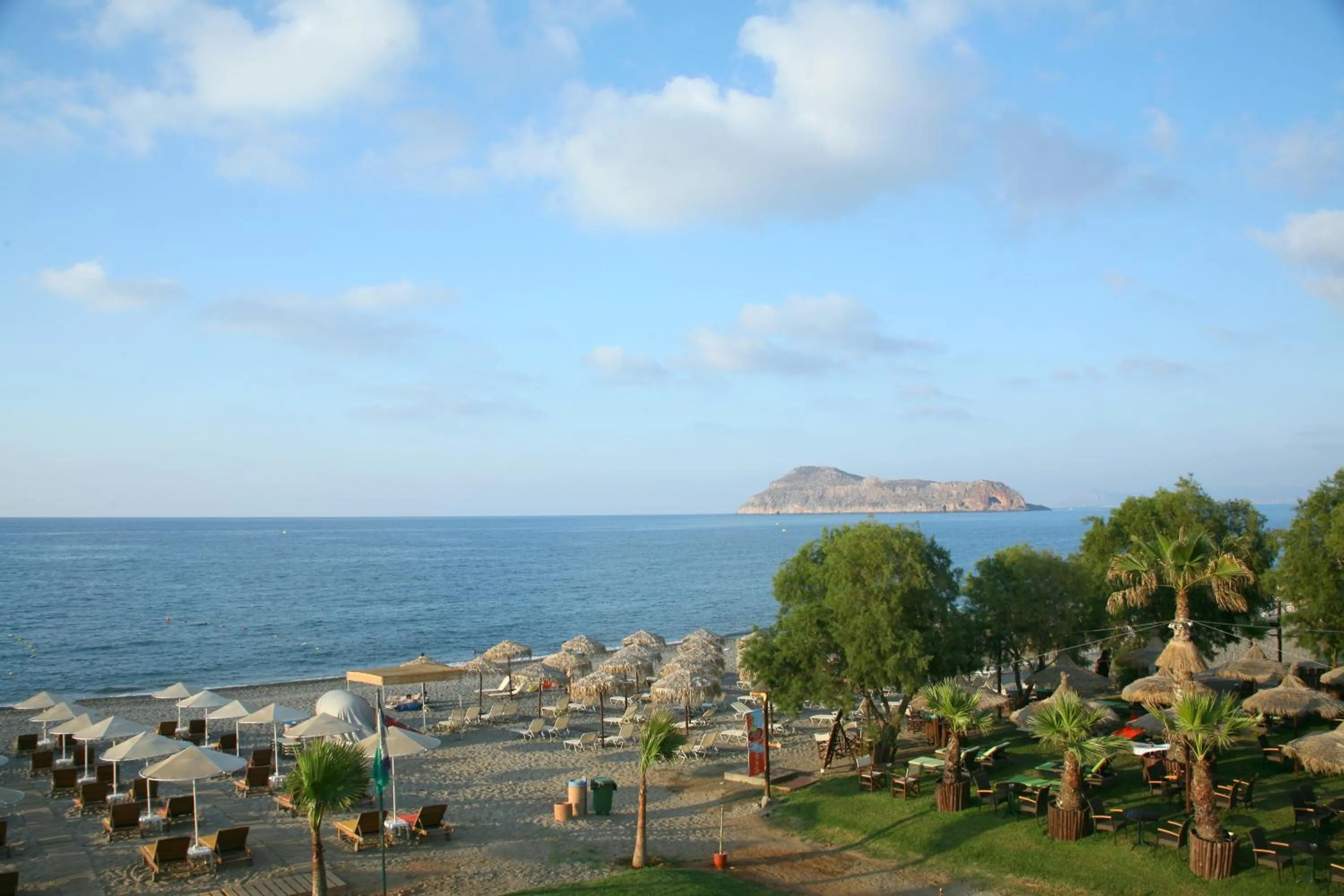 Area and facilities in Proimos Maisonnettes